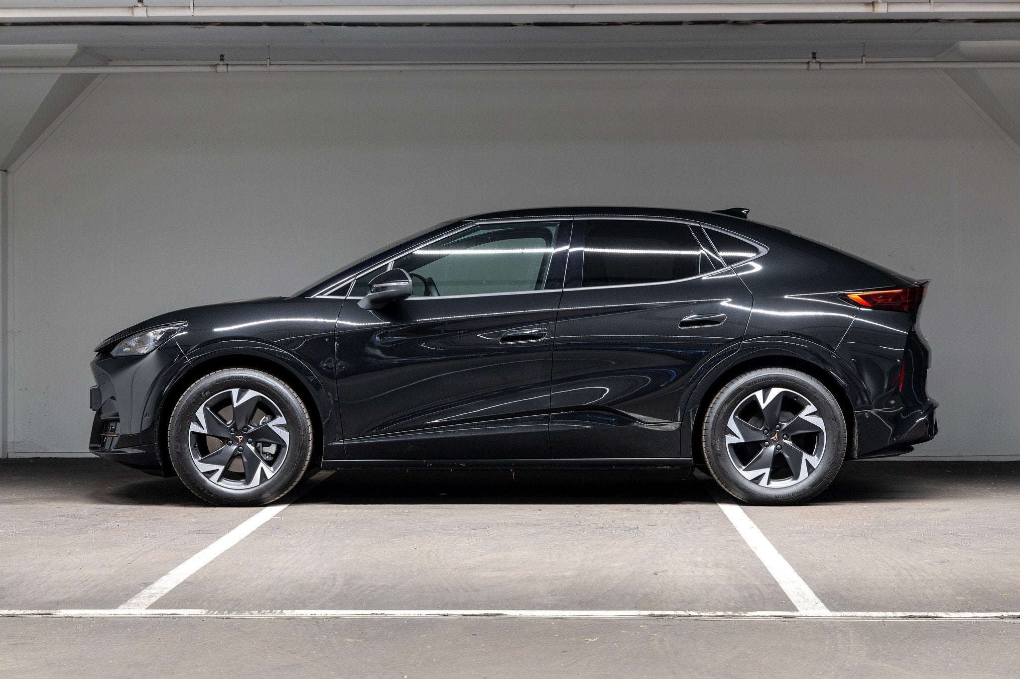 CUPRA Tavascan Business, Auto's, Automaat, Achterwielaandrijving, 82 kWh, 2077 kg