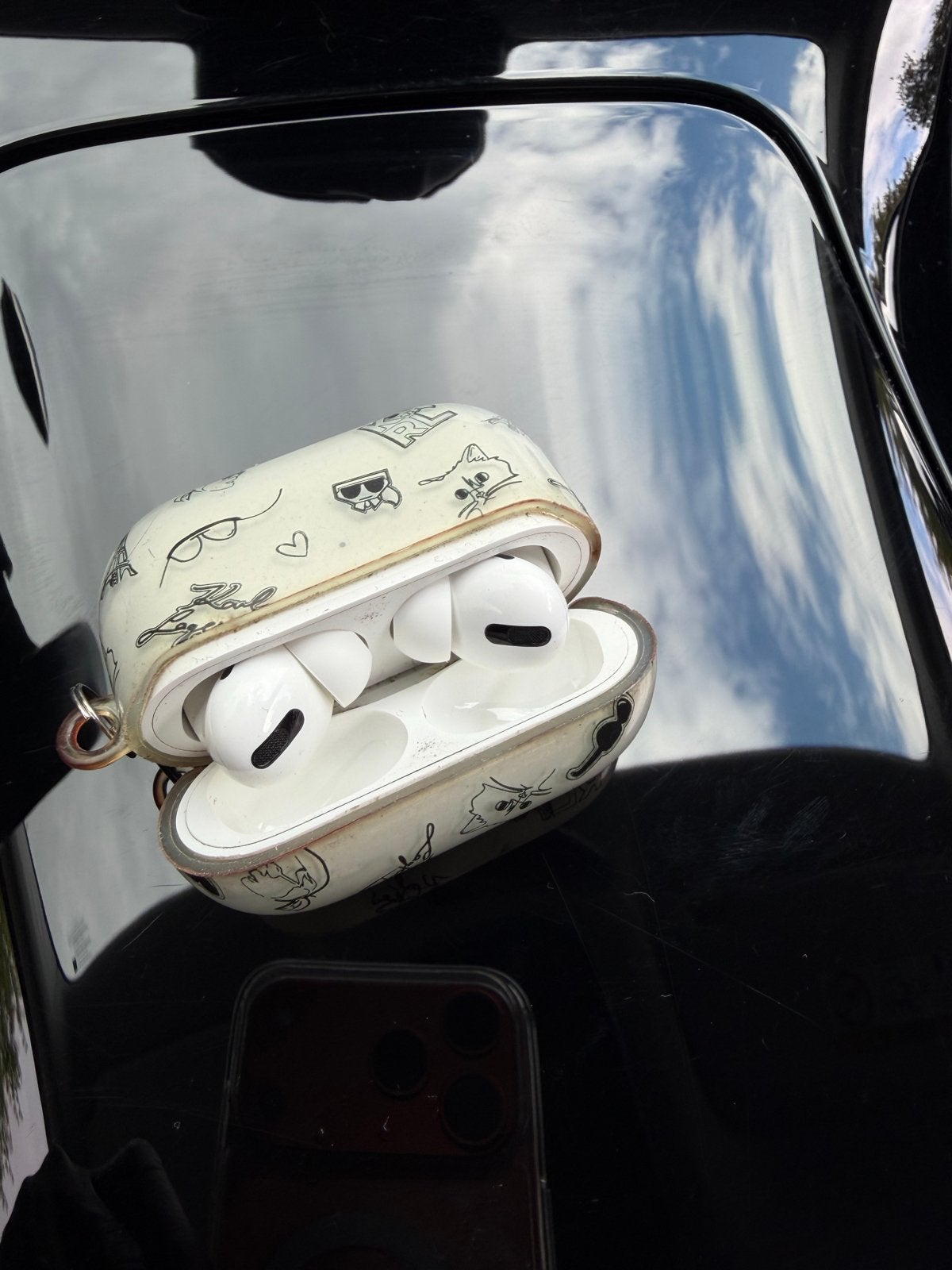 Apple AirPods Pro (1e generatie) met oplaadcase, Telecommunicatie, Mobiele telefoons | Oordopjes, Gebruikt, In gehoorgang (in-ear)