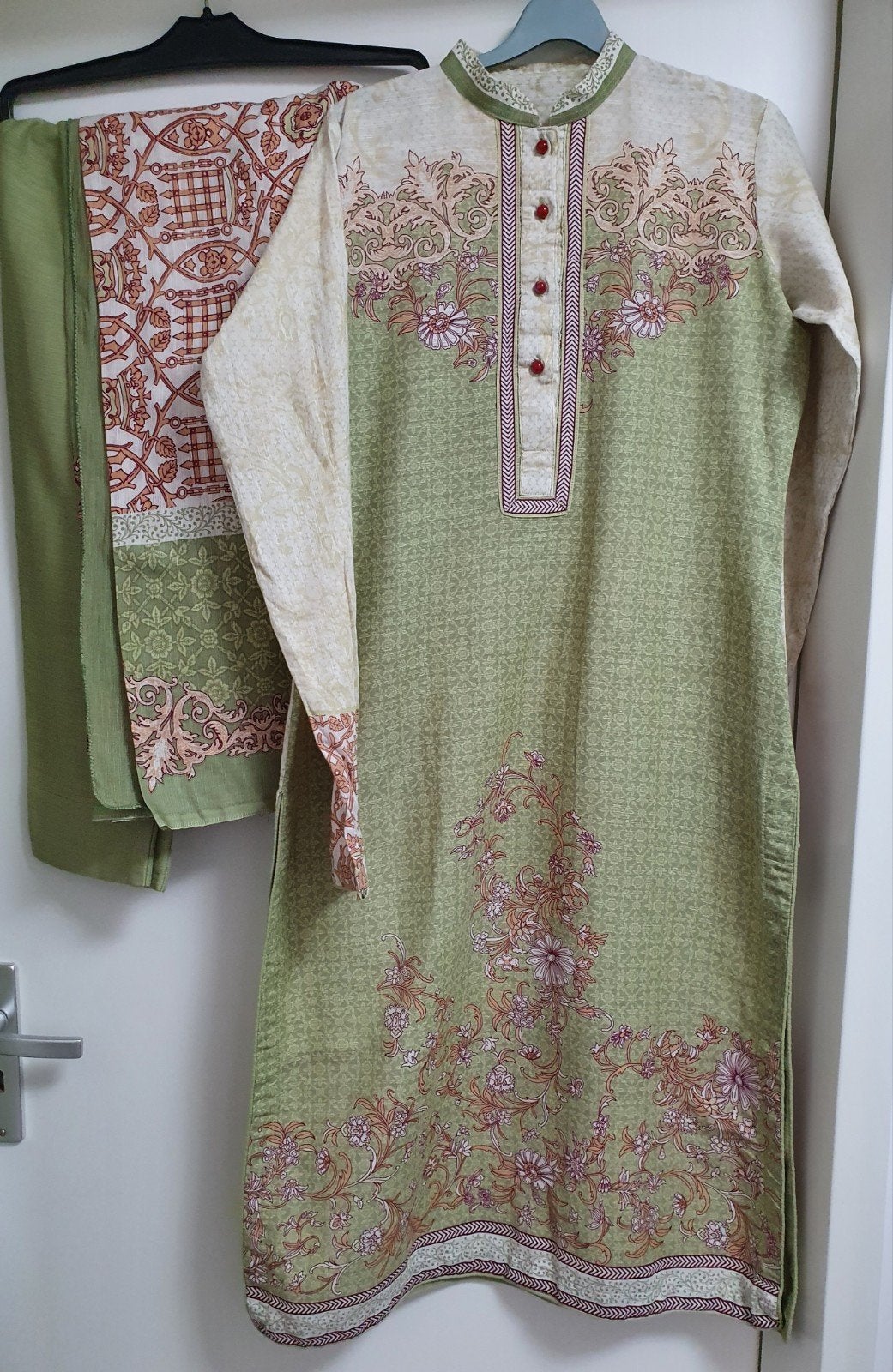Prachtige Indiase/Pakistaanse Kurta Set Maat S 3 delige pak, Kleding | Dames, Ophalen of Verzenden, Zo goed als nieuw, Maat 36 (S)
