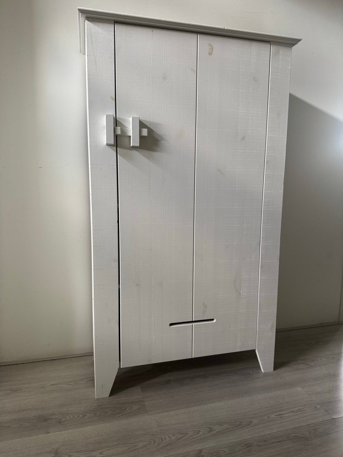 WOOOD Boerenkast GIJS - Wit - 142x85x38 cm, Ophalen, 100 tot 150 cm, 50 tot 100 cm, Zo goed als nieuw