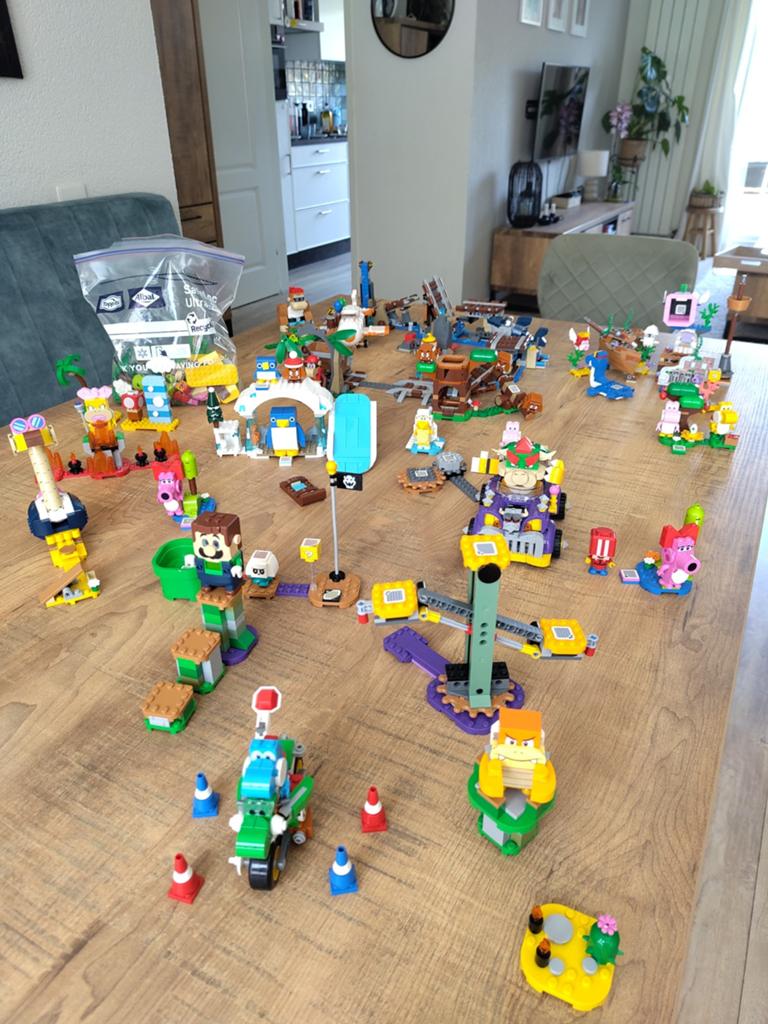 Grote Super Mario lego collectie, Ophalen, Zo goed als nieuw