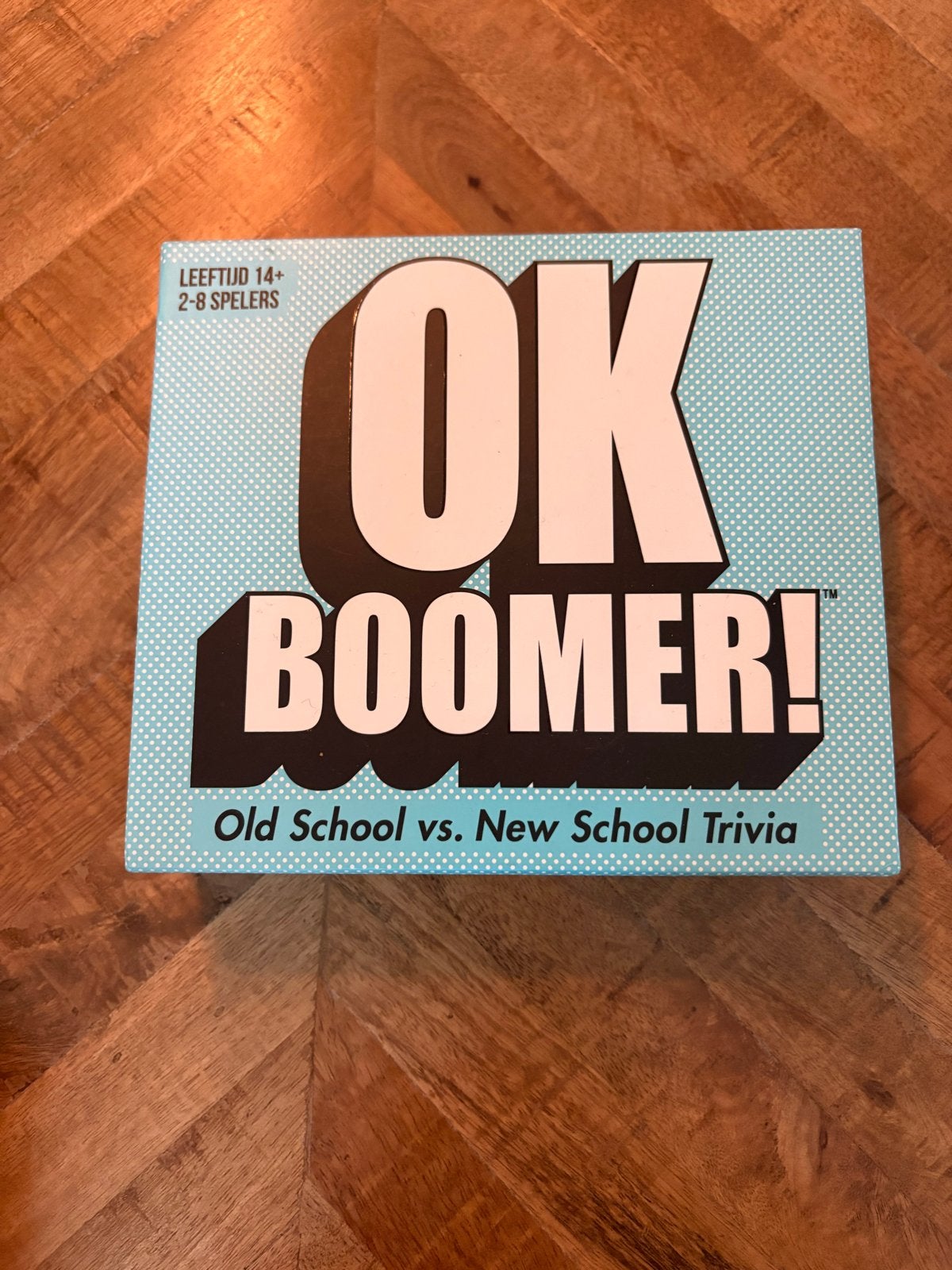 OK Boomer! Old School vs. New School Trivia Bordspel, Een of twee spelers, Ophalen of Verzenden, Zo goed als nieuw