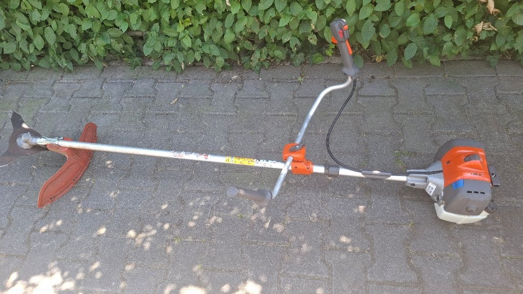 Husqvarna 135R benzine Bos maaier, Ophalen, Benzine, ., Zo goed als nieuw