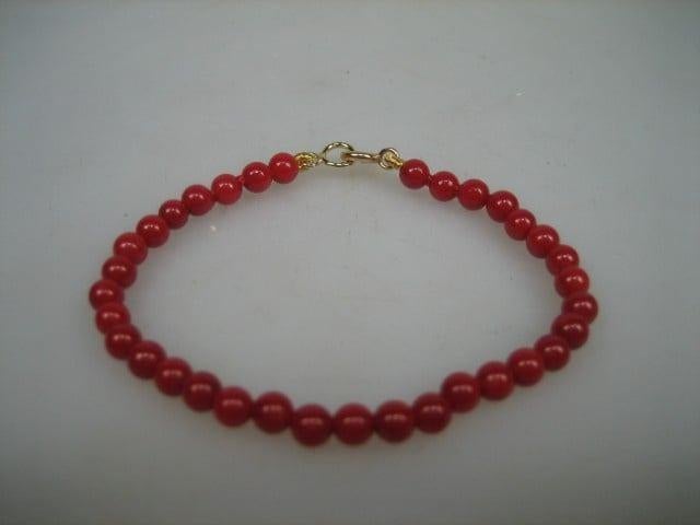 Antieke Bloedkoralen Baby Armbandje met Gouden veerring, Verzenden, Nieuw, Rood, Armband