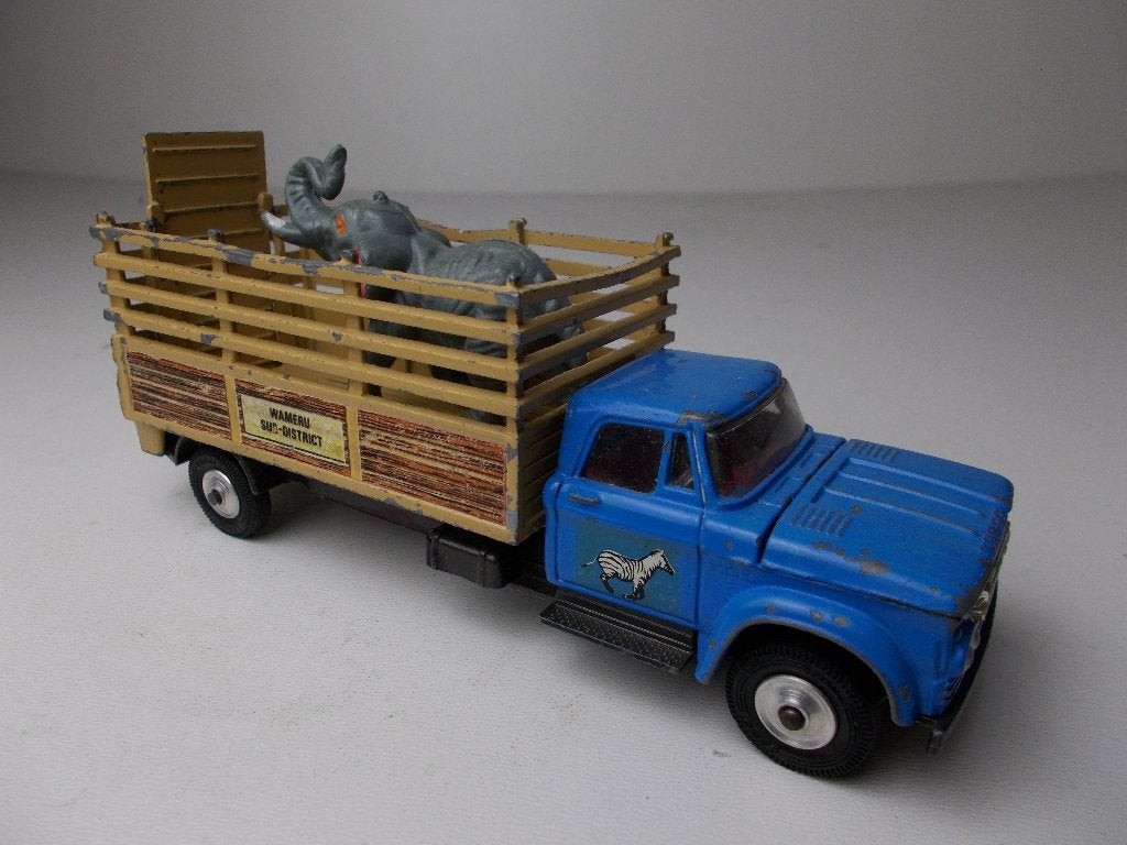 1969 Corgi Toys Giftset 14. DAKTARI. DODGE KEW FARGO +Animal, Ophalen of Verzenden, Zo goed als nieuw, Bus of Vrachtwagen, Corgi