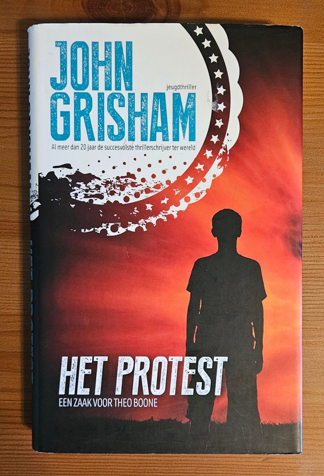 John Grisham - Het Protest (Theo Boone-serie), Ophalen of Verzenden, Zo goed als nieuw, John Grisham, Wereld overig