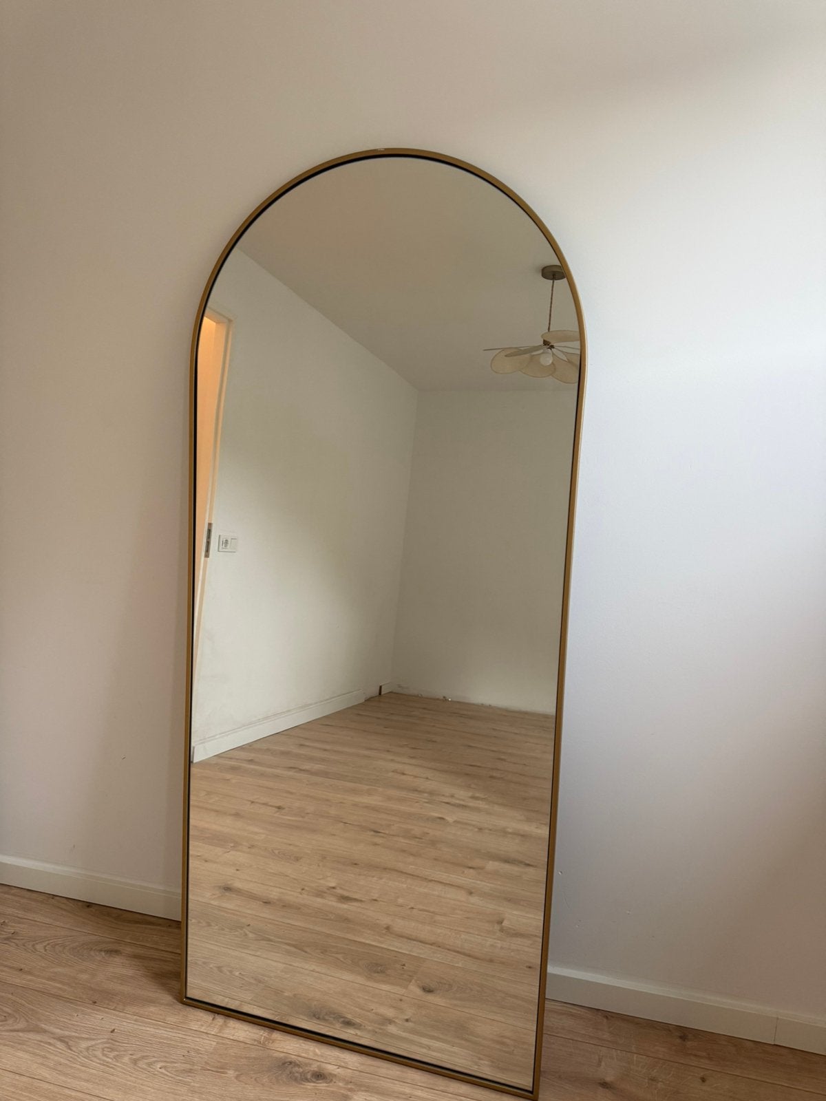 Boogspiegel goudkleurig, Huis en Inrichting, Woonaccessoires | Spiegels, Ophalen, Minder dan 50 cm, Zo goed als nieuw, Minder dan 100 cm