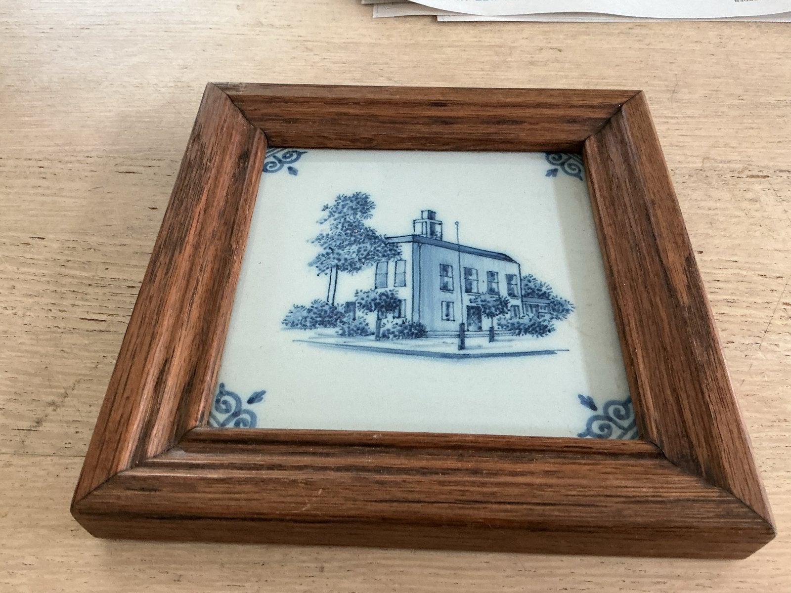 tegeltje Makkum Elfstedentocht 1986.Gemeentehuis Marum, Ophalen of Verzenden