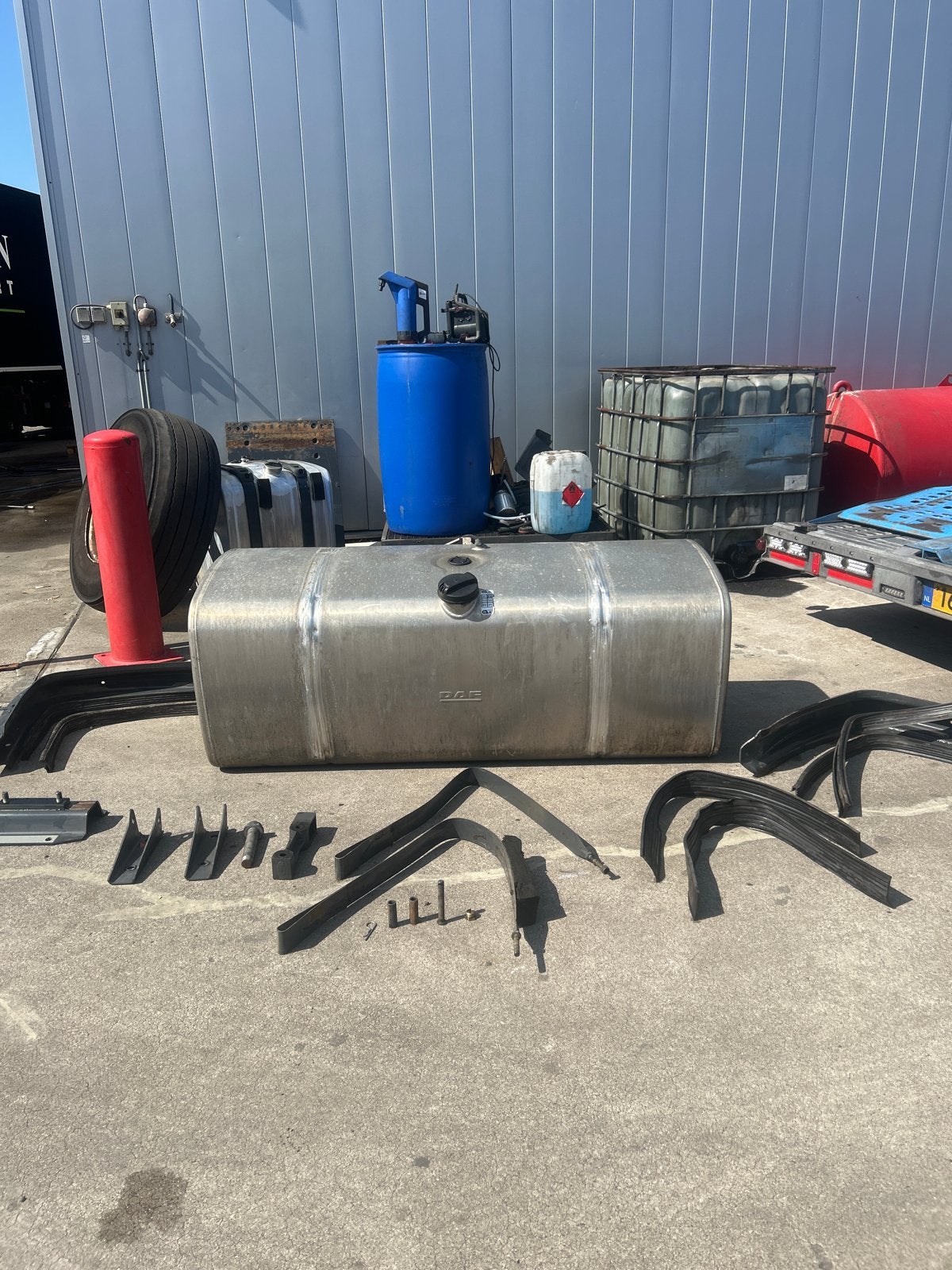 DAF brandstoftank 620 liter, Ophalen, Gebruikt