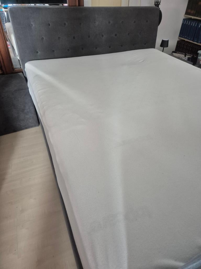 mooi antraciet boxspring 1.60 bij 2.00, Ophalen, Tweepersoons, Zo goed als nieuw, 160 cm