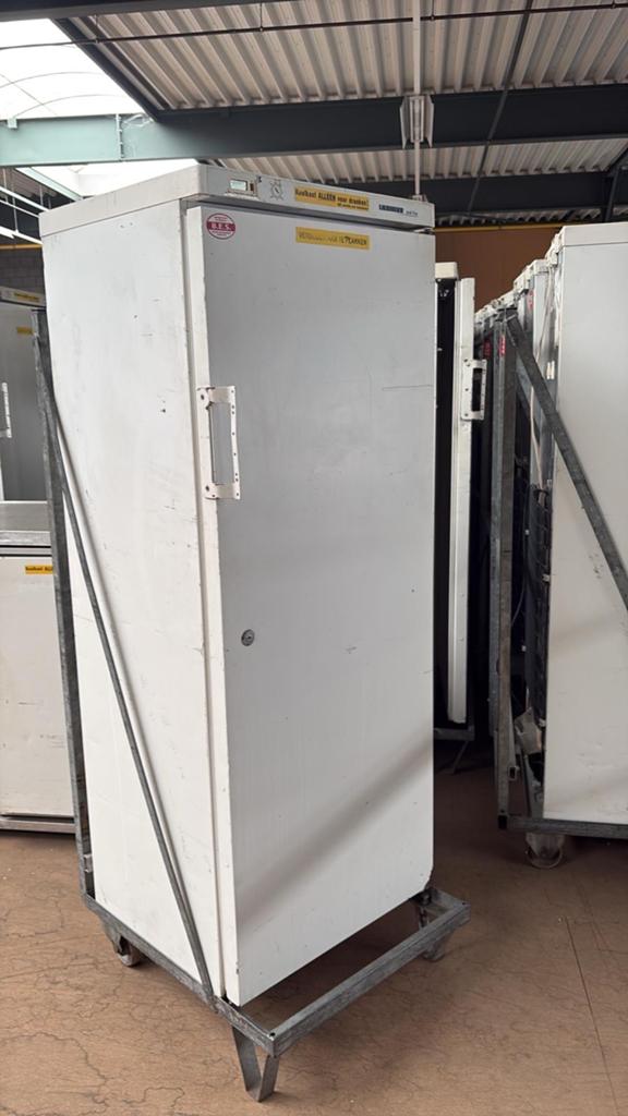 Witte Koelkast 360 liter met RVS frame, 200 liter of meer, 60 cm of meer, Zonder vriesvak, Gebruikt