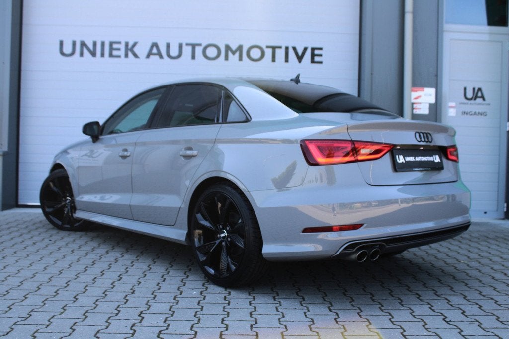 Audi A3 Limousine 1.4 TFSI Ambiente Pro Line S | S-LINE | NA, Gebruikt, 4 cilinders, 1210 kg, 650 kg