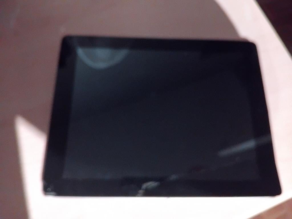 Apple ipad te koop voor onderdelen, Computers en Software, Apple iPads, Apple iPad, Zwart, 1 TB, Niet werkend