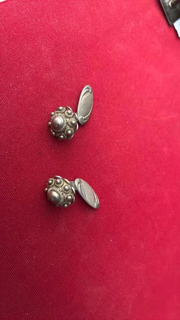 835 zilver gekeurde manchetknopen zeeuwse knoopjes, Ophalen of Verzenden, Gebruikt, Zilver
