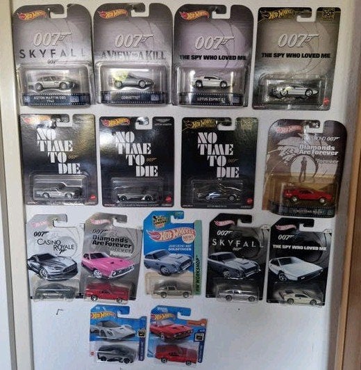 15 Hot Wheels James Bond 007 per stuk vanaf €10, Ophalen, Nieuw, Auto