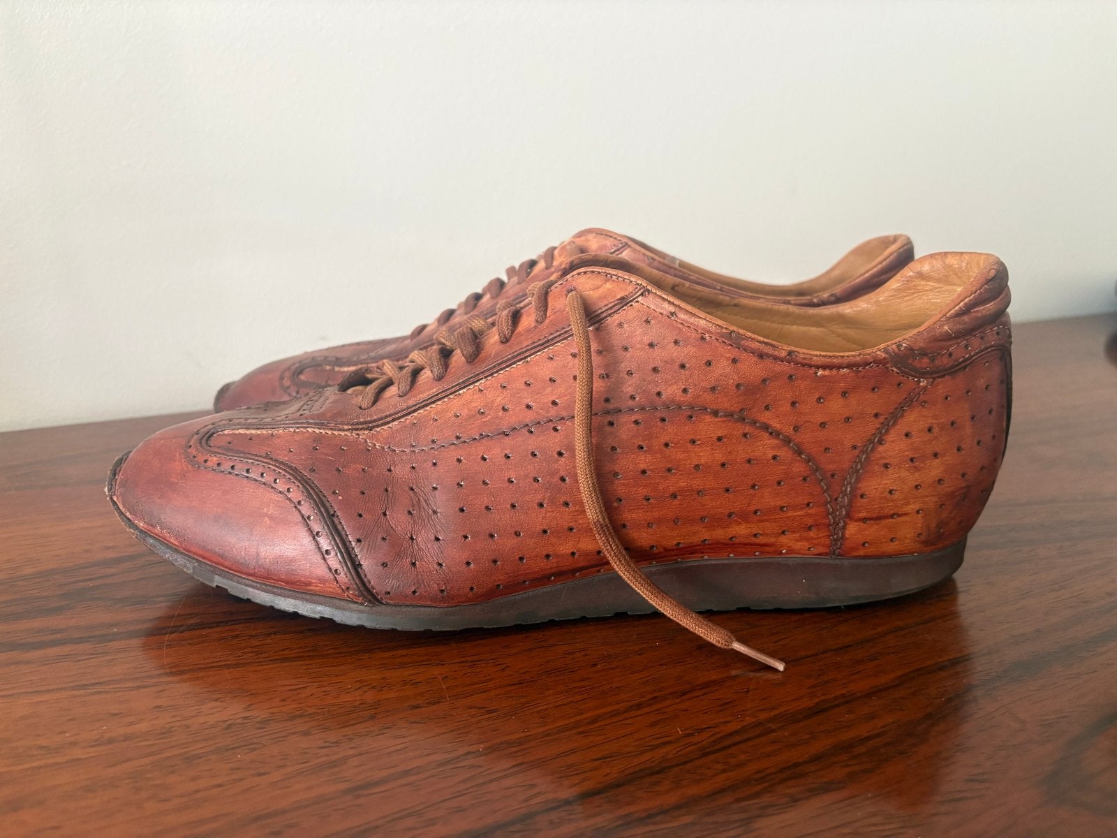 Leren Santoni Club sneakers maat 9,5 / 43,5, Bruin, Ophalen of Verzenden, Sneakers of Gympen, Gedragen