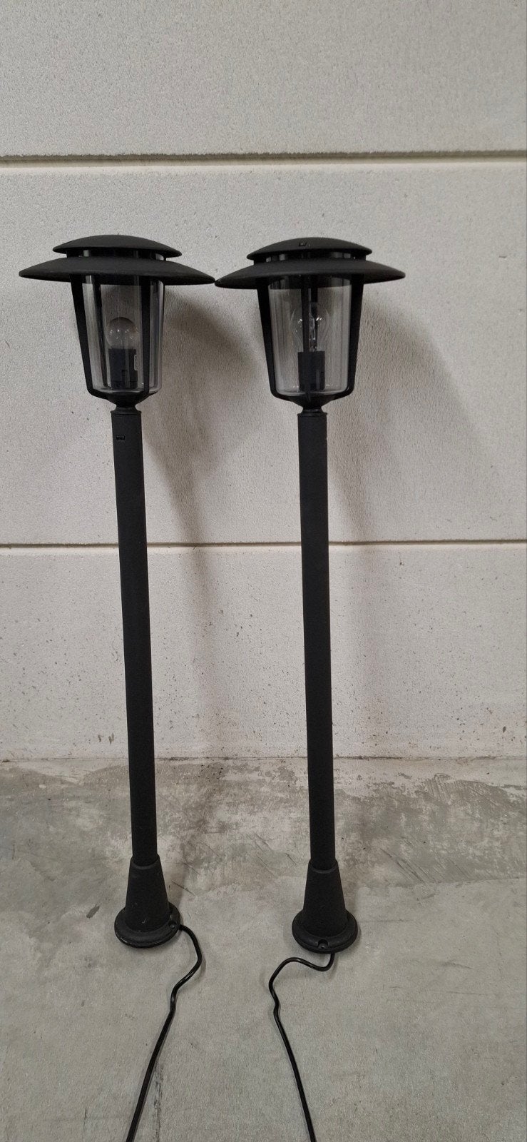 2 STAANDE LANTAARNS, Tuin en Terras, Ophalen, Staande lamp, Netvoeding, 50 tot 250 watt