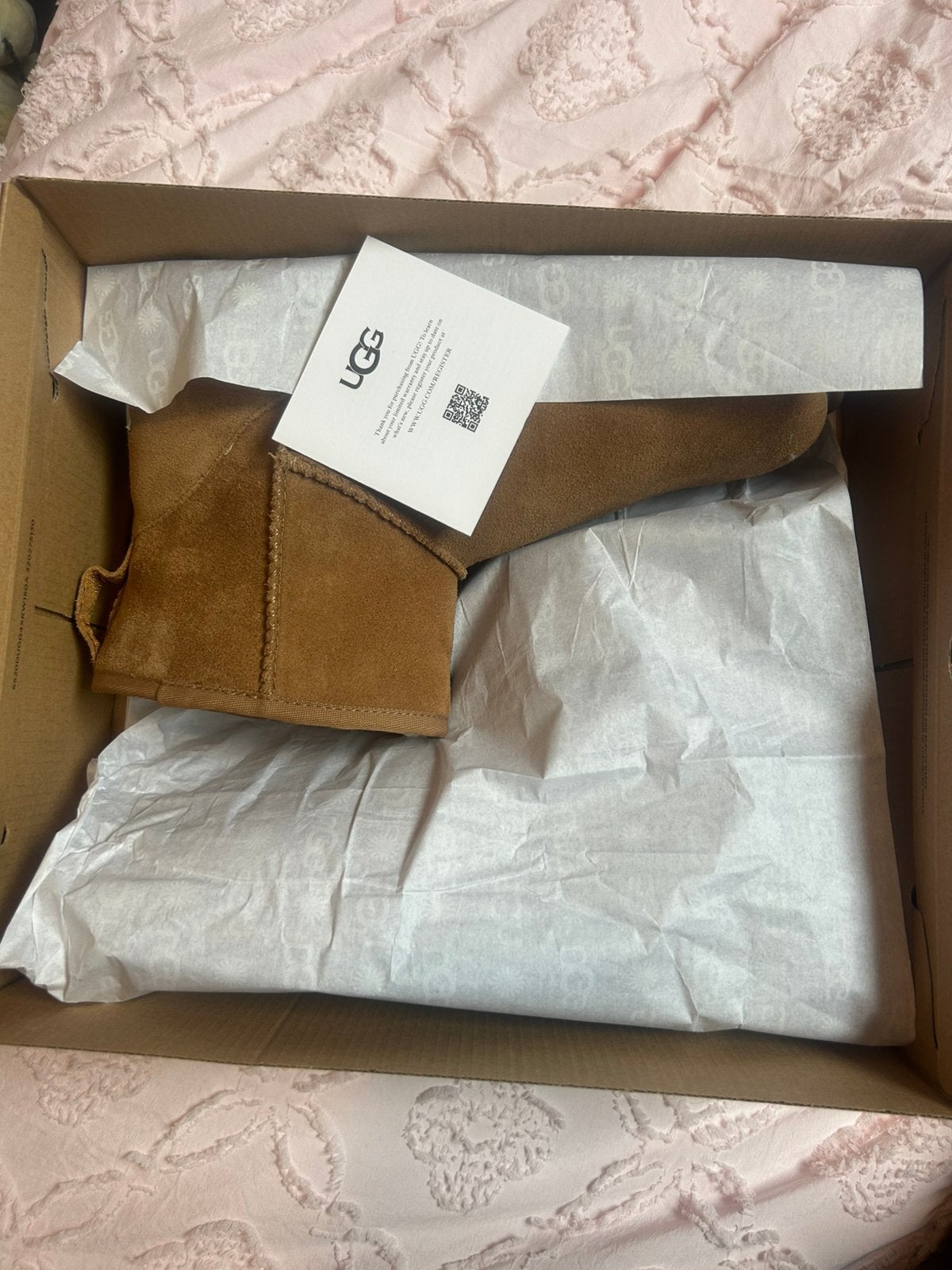 Ugg, Beige, Lage of Enkellaarzen, Nieuw, Ophalen of Verzenden