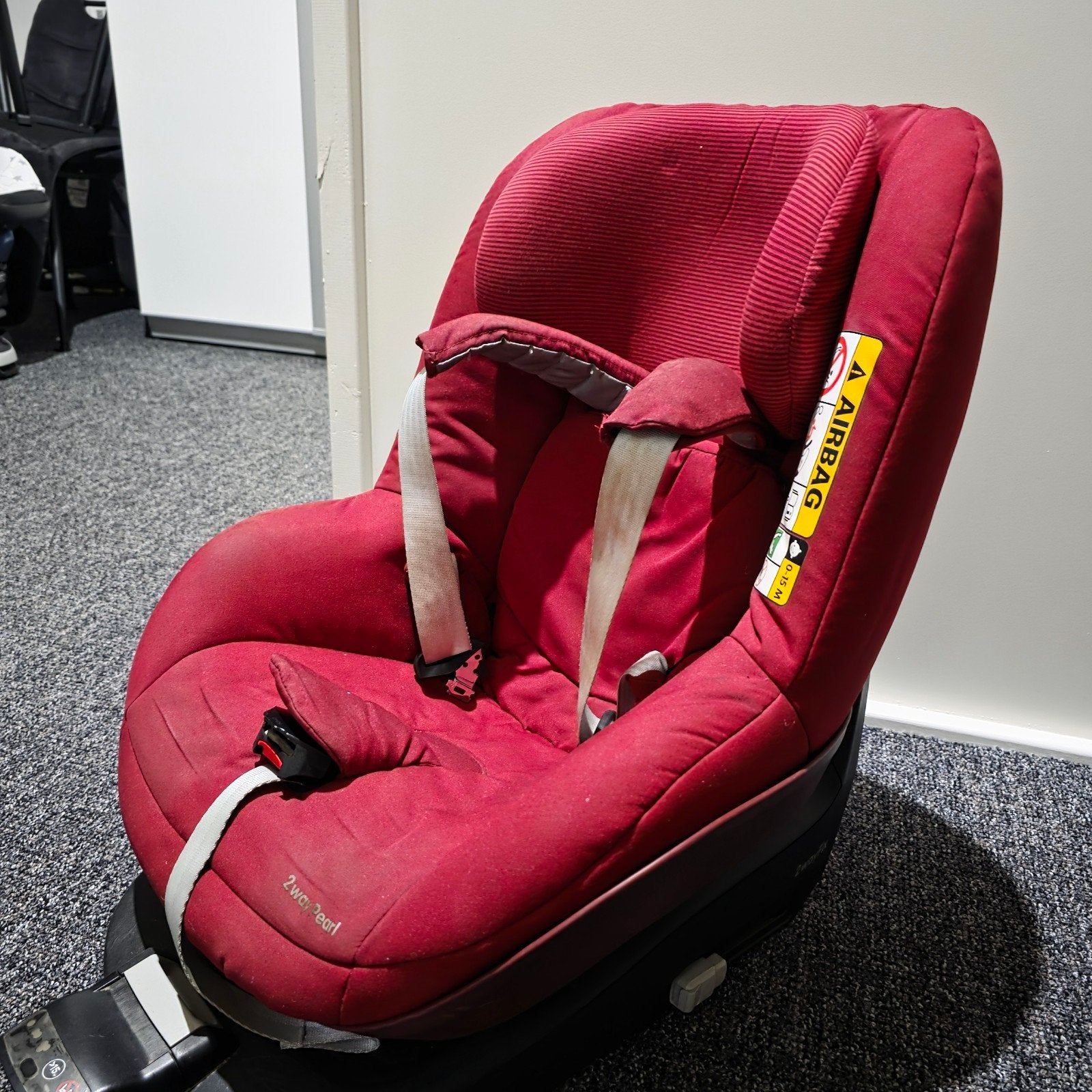 Maxi-Cosi 2wayPearl met 2wayFix base, kantelbaar, Ophalen, Verstelbare rugleuning, Gebruikt, 0 t/m 18 kg