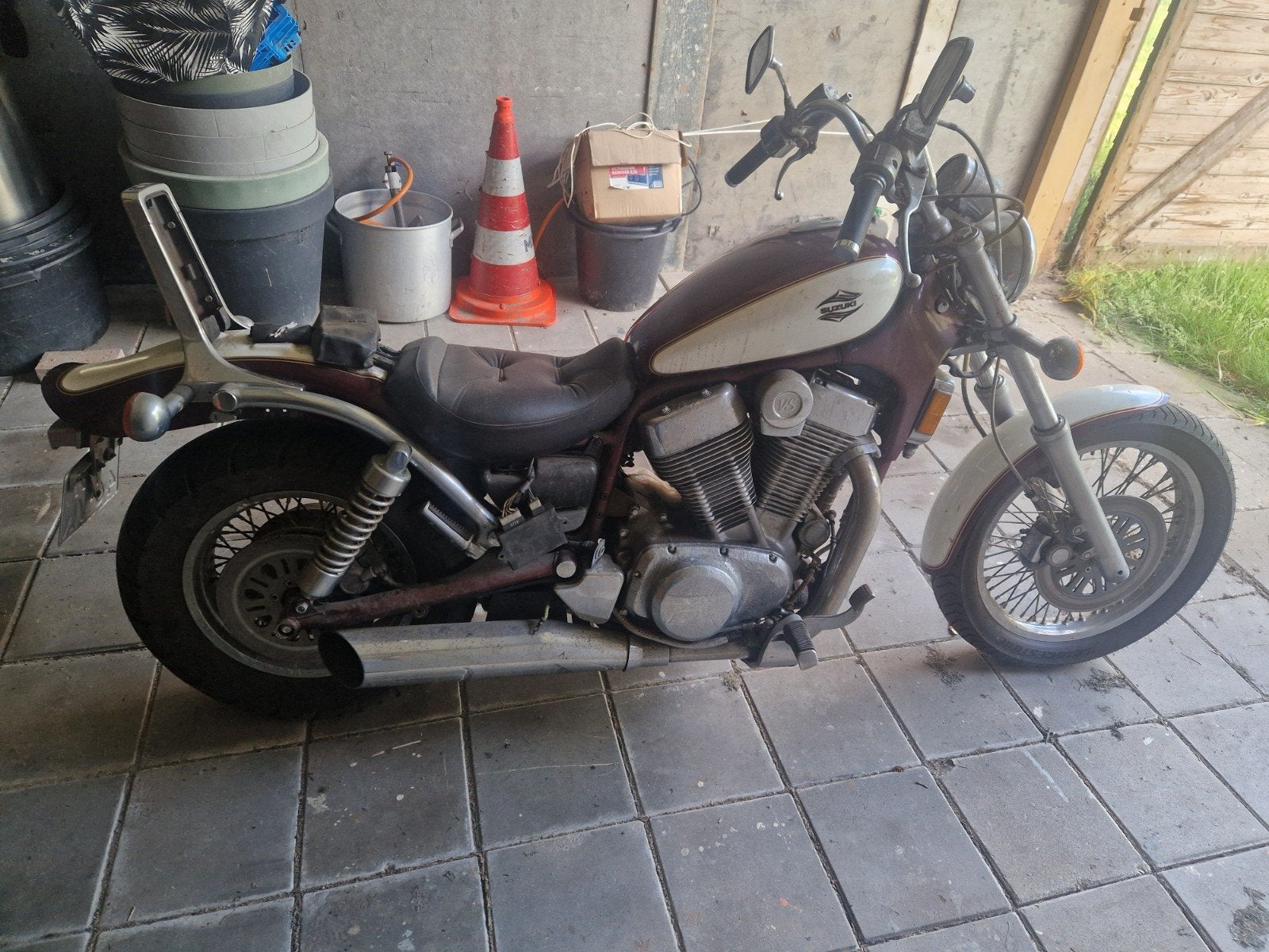 Suzuki Intruder VS 1400 - Project of onderdelen