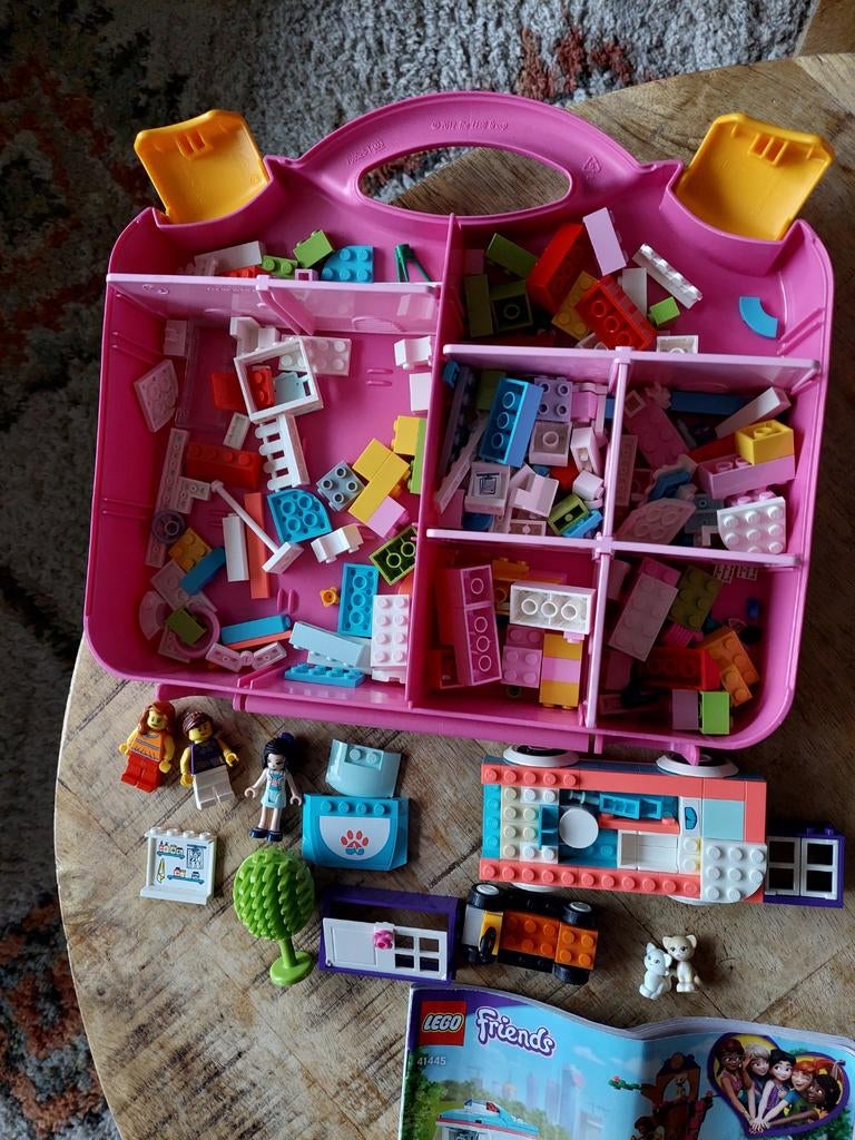 Lego Friends bouwstenen en setjes in handige opbergdoos, Ophalen of Verzenden, Gebruikt, Losse stenen, Lego