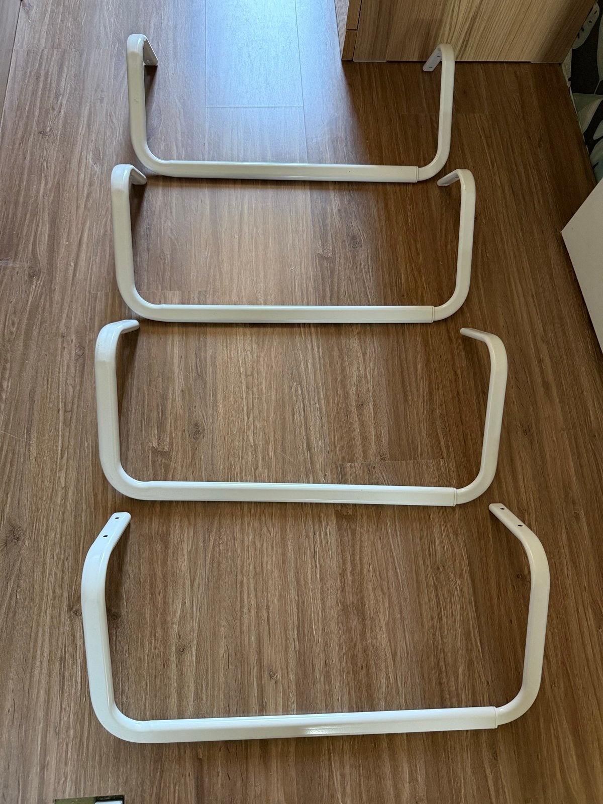 4x IKEA MULIG Kledingroede kledingrek wit, 60-90 cm, Ophalen of Verzenden, Zo goed als nieuw, Metaal, Kinderen en Volwassenen