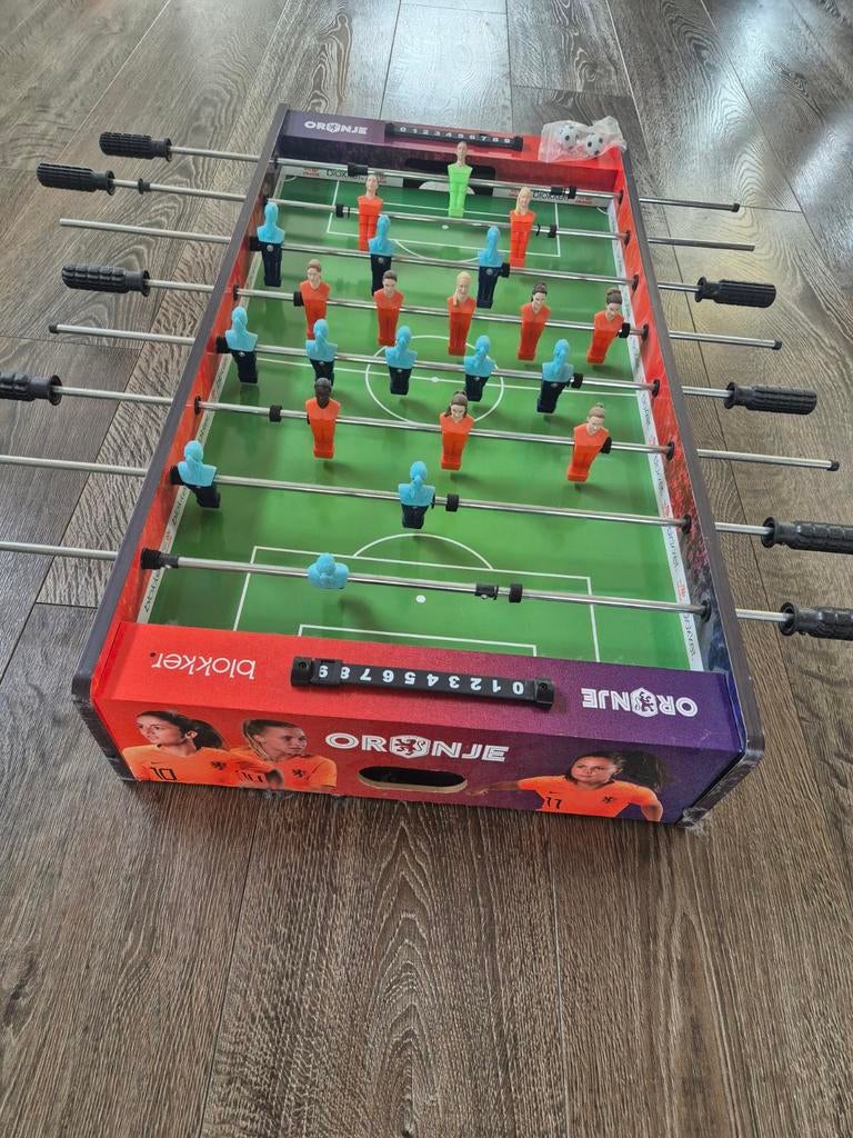 Oranjeleeuwinnen tafelvoetbal, Ophalen