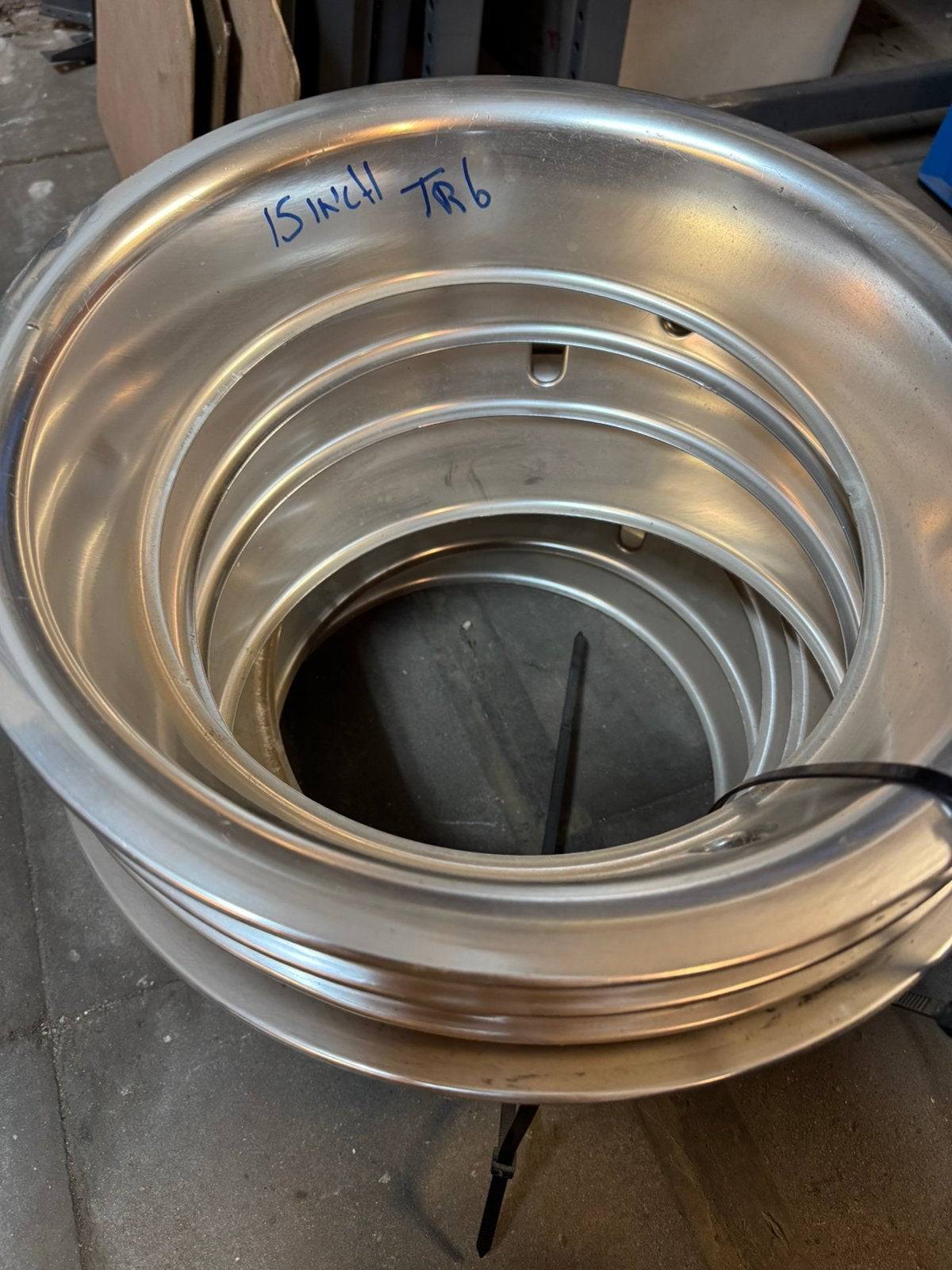 Te diverse chrome velgranden en doppen voor Chevrolet enTR 6, Ophalen of Verzenden