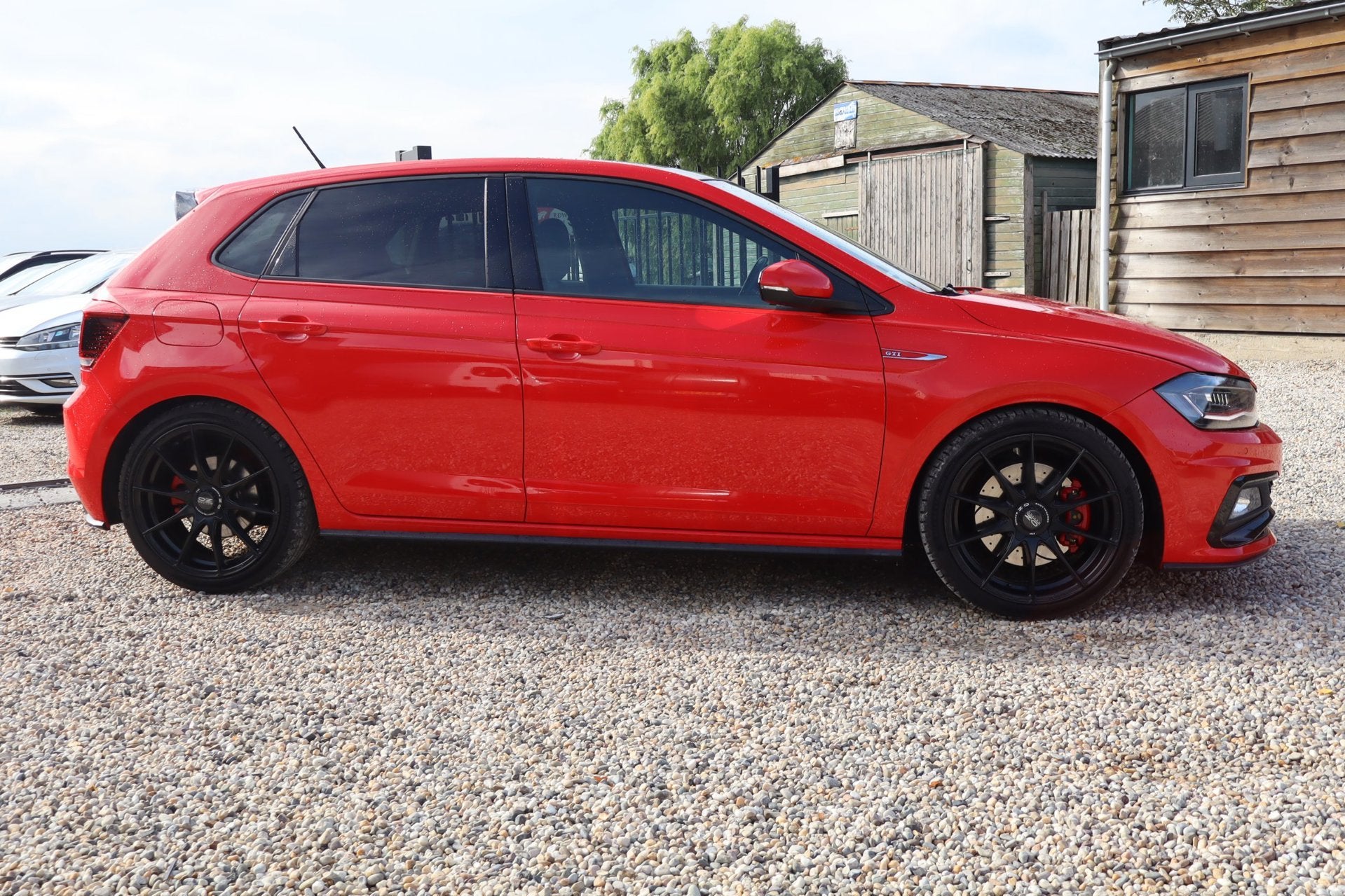 Volkswagen Polo 2.0 TSI GTI PANO 280 PK TREKHAAK 0Z 19 INCH, Dealer onderhouden, Gebruikt, Euro 6, 4 cilinders