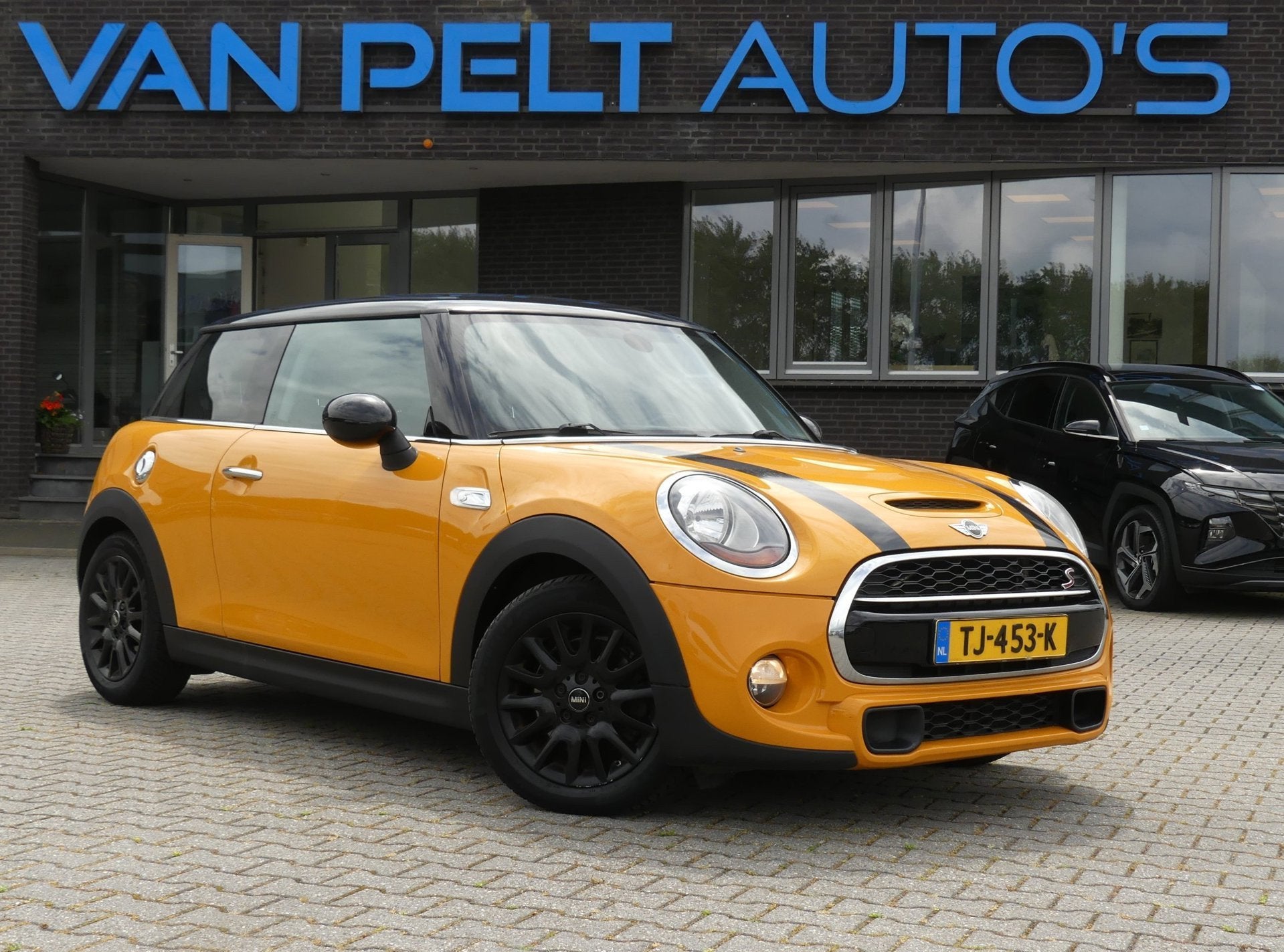 Mini 3-Deurs 2.0 Cooper S 192PK Automaat Serious Business Sp, Auto's, Mini, 1998 cc, Stof, Gebruikt, 4 stoelen