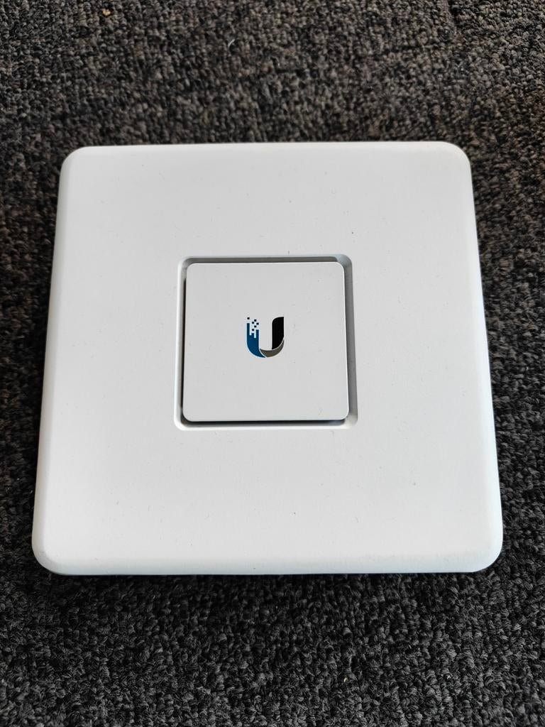 Ubiquiti UniFi Security Gateway (USG), Computers en Software, Routers en Modems, Ophalen of Verzenden