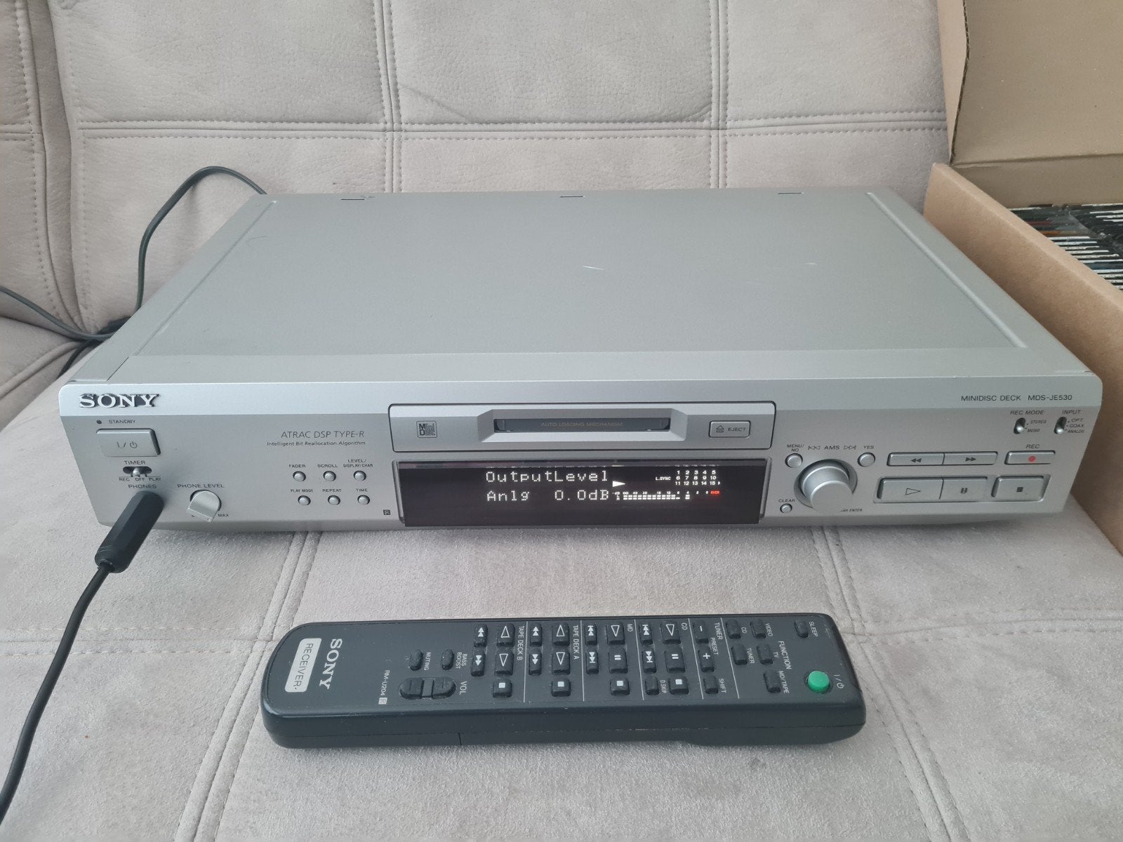 Sony MDS-JE530 Minidisc Recorder met 200 Minidisc Banden, Ophalen of Verzenden, Minidisc-speler