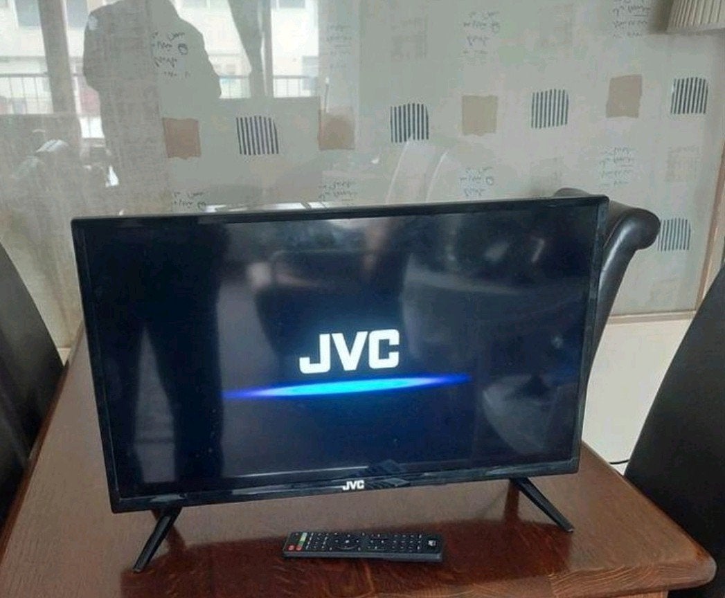 JVC LT-24HA82U LED TV - 24 inch (60 cm), LED, 50 Hz, HD Ready (720p), Zo goed als nieuw
