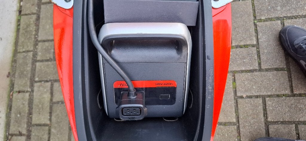 NIU Accu 48V 32Ah voor de m1 Te Koop Gevraagd, Ophalen of Verzenden, Gebruikt, Overige typen, Overige merken