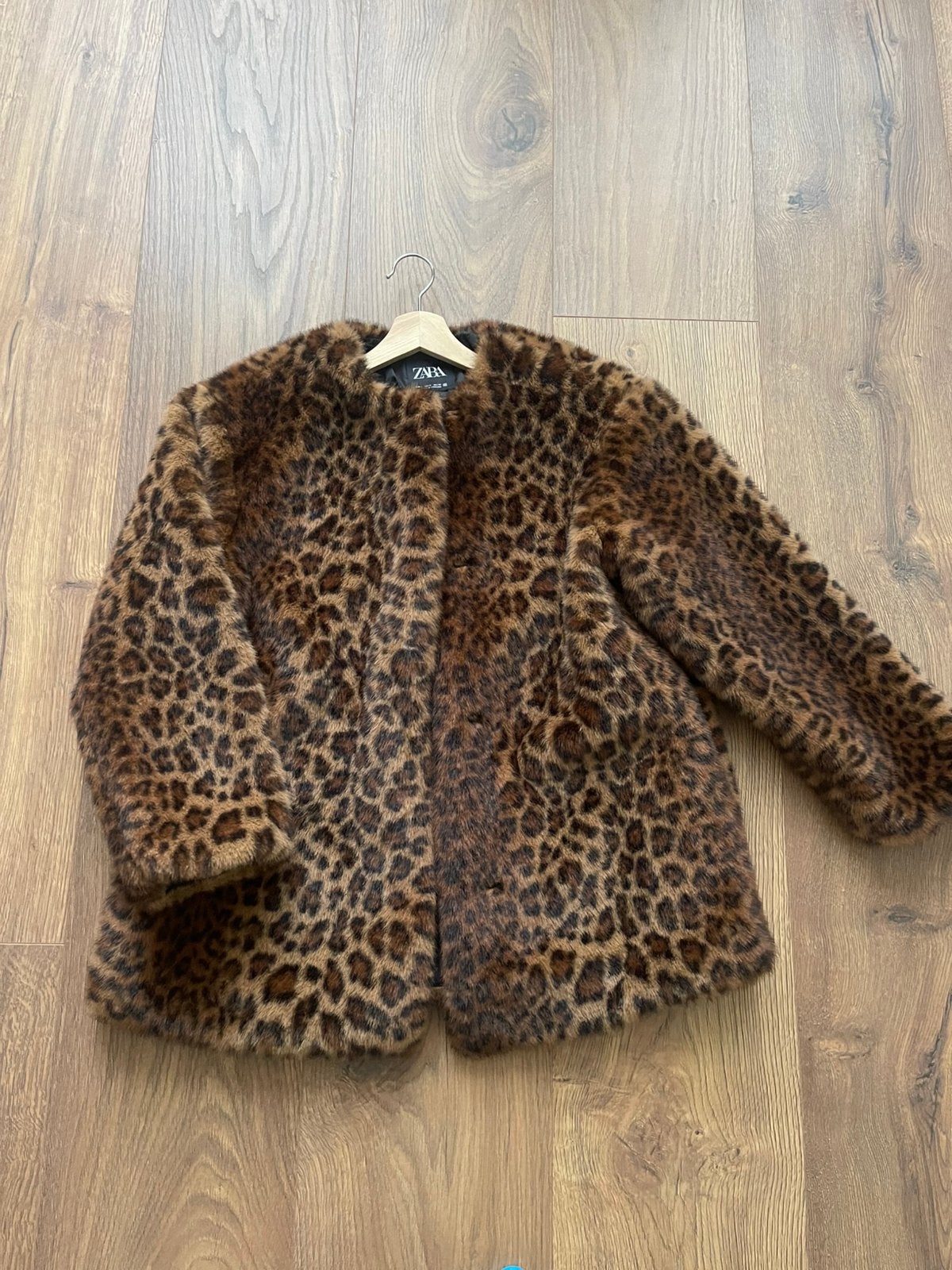 Zar fake fur jacket medium size, Kleding | Dames, Jassen | Winter, Ophalen of Verzenden, Nieuw, Maat 38/40 (M), Zwart