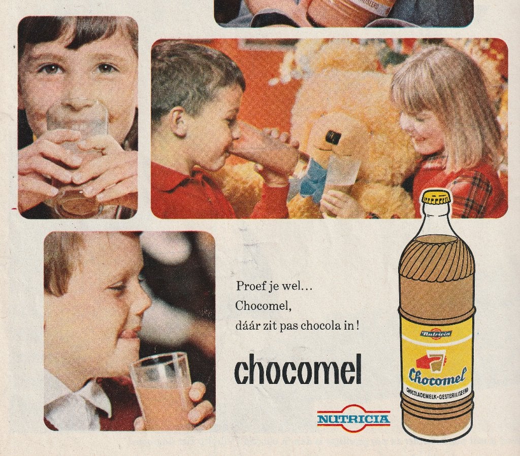 Retro reclame 1966 Nutricia Chocomel jongetjes meisje feest, Verzenden, Overige typen