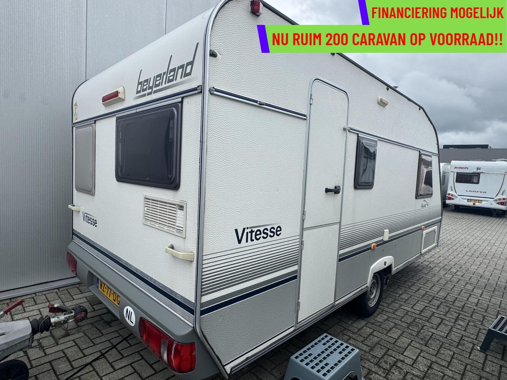 Beyerland 430 MD VITESSE, DWARSBED, TREINZIT, MOVER, Caravans en Kamperen, Mover, Bedrijf, Treinzit, 6 tot 7 meter