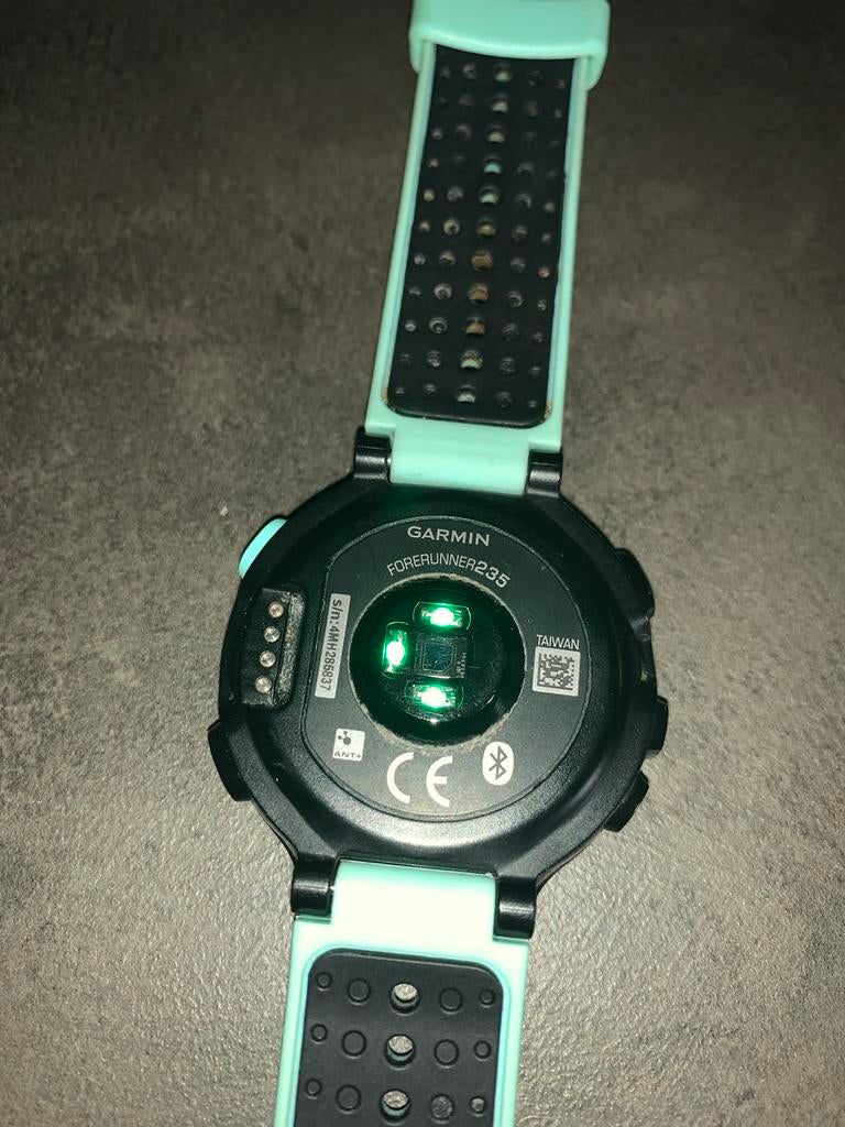 Garmin Forerunner 235 GPS hardloophorloge, Ophalen of Verzenden, Waterdicht, Afstand, Gebruikt