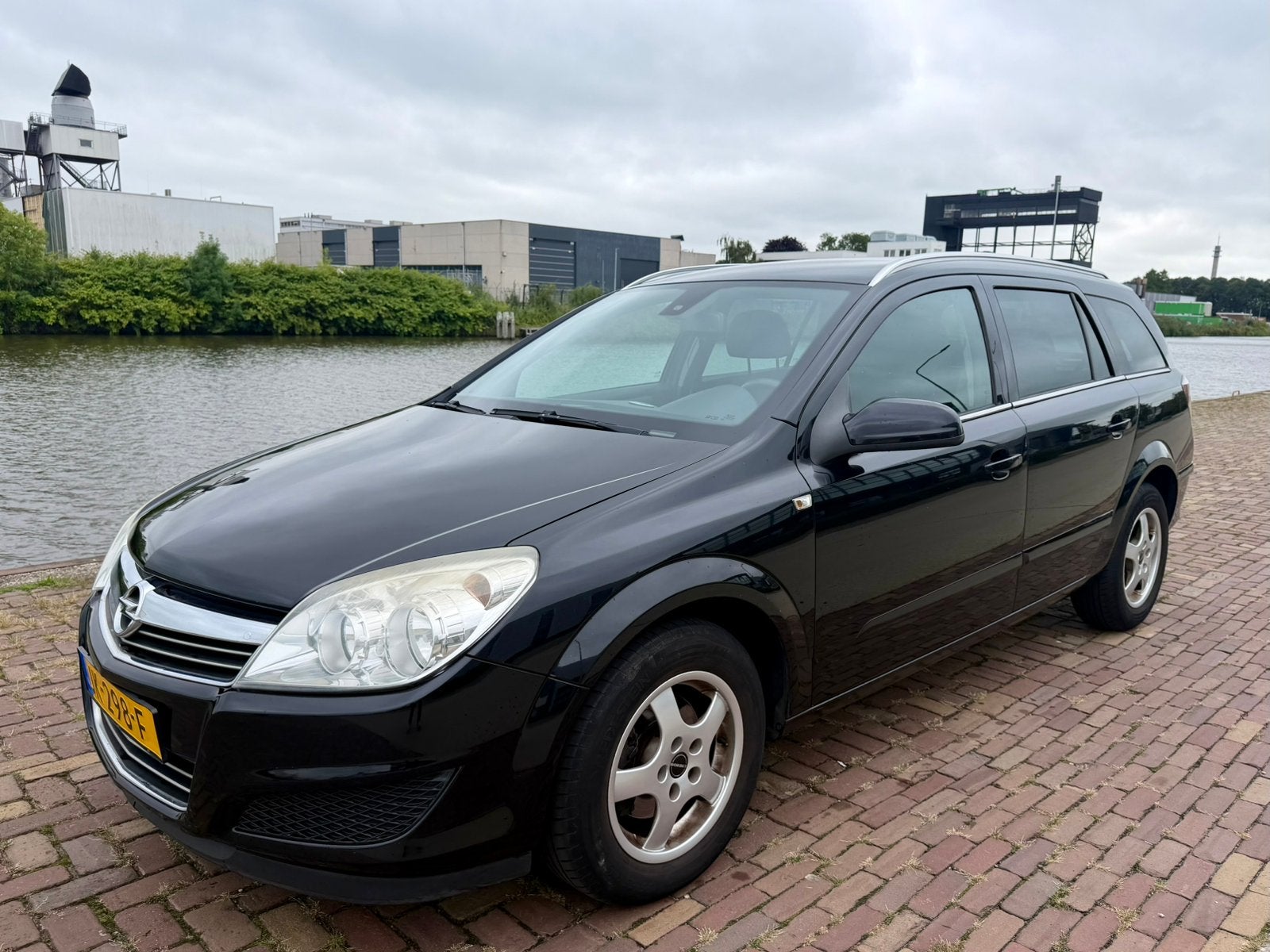 Opel Astra 1.6 | Airco+Cruise | Nwe koppeling | Navigatie, Voorwielaandrijving, 657 kg, 4 cilinders, Zwart