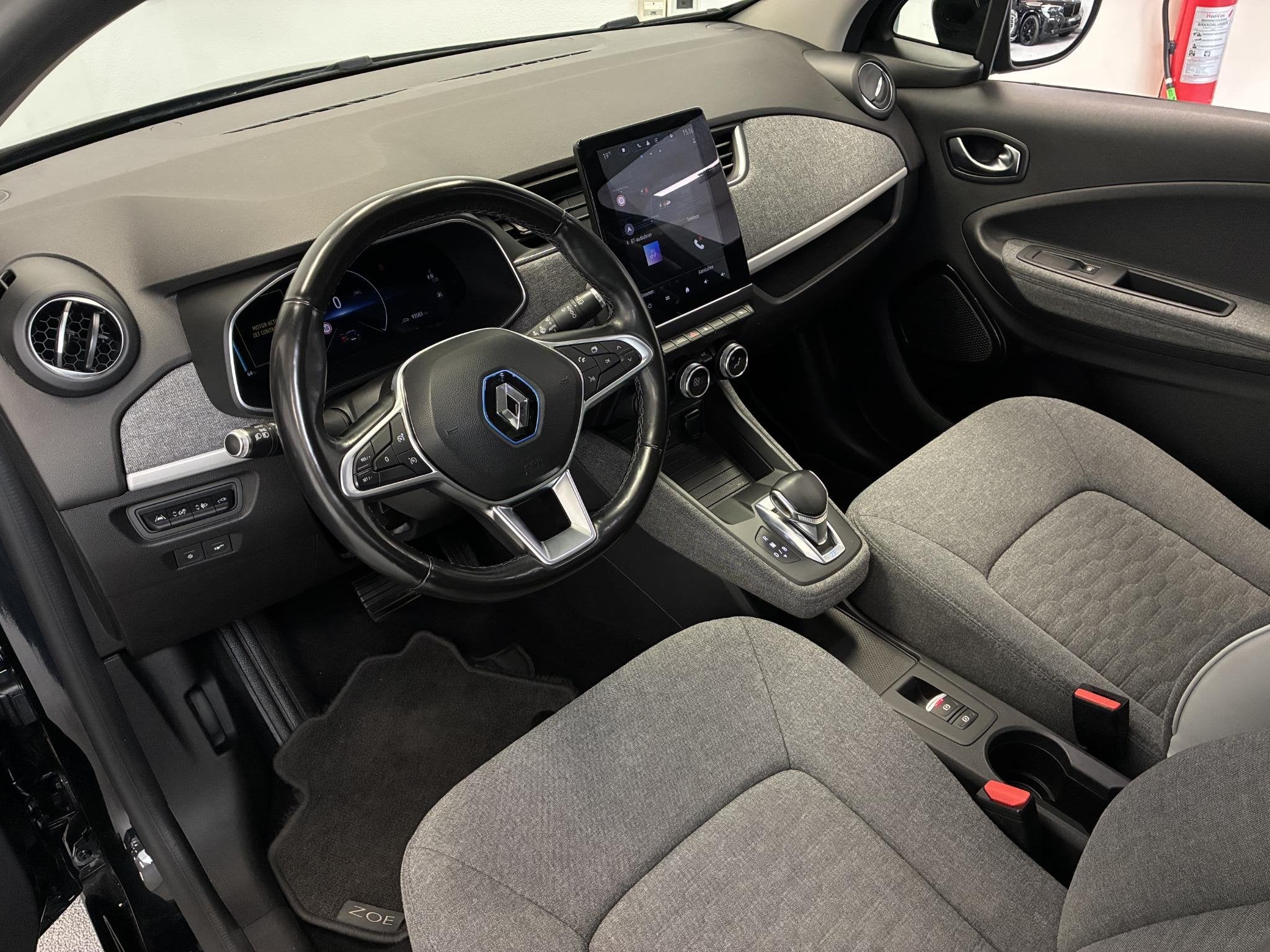 Renault ZOE R110 Life 52 kWh | CARPLAY | KOOP ACCU | CAMERA, Auto's, Dealer onderhouden, Stof, Gebruikt, 395 km