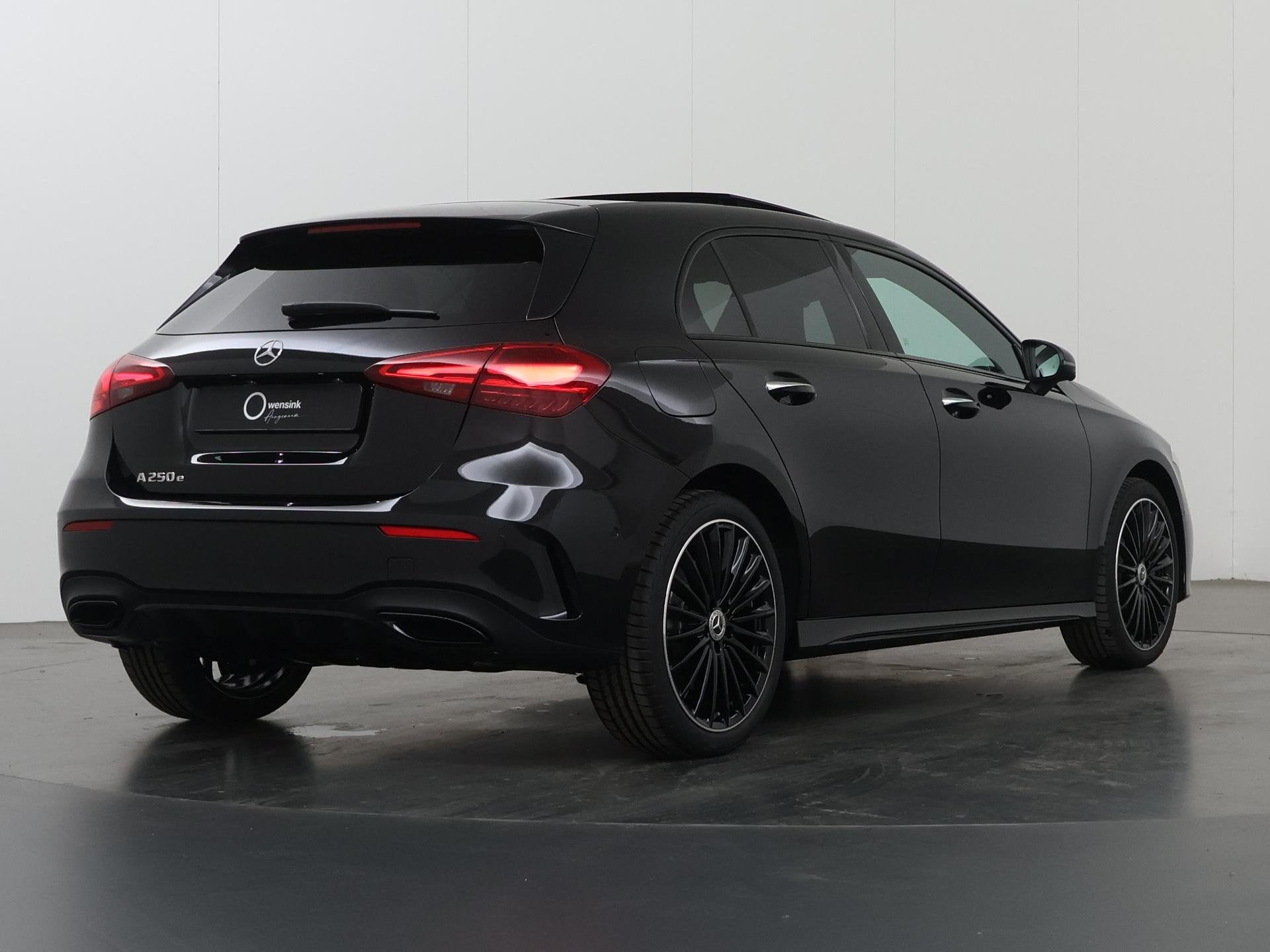 Mercedes-Benz A-Klasse 250 e Business Solution AMG | Panoram, Auto's, Mercedes-Benz, 4 cilinders, Bedrijf, Automatische klimaatregeling