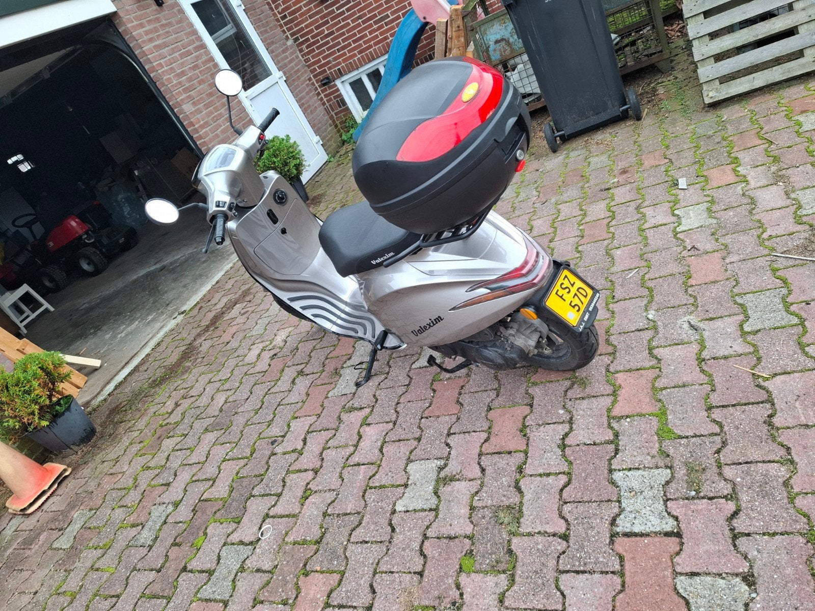 te koop scooter, Ophalen, Zo goed als nieuw, Benzine, Overige modellen
