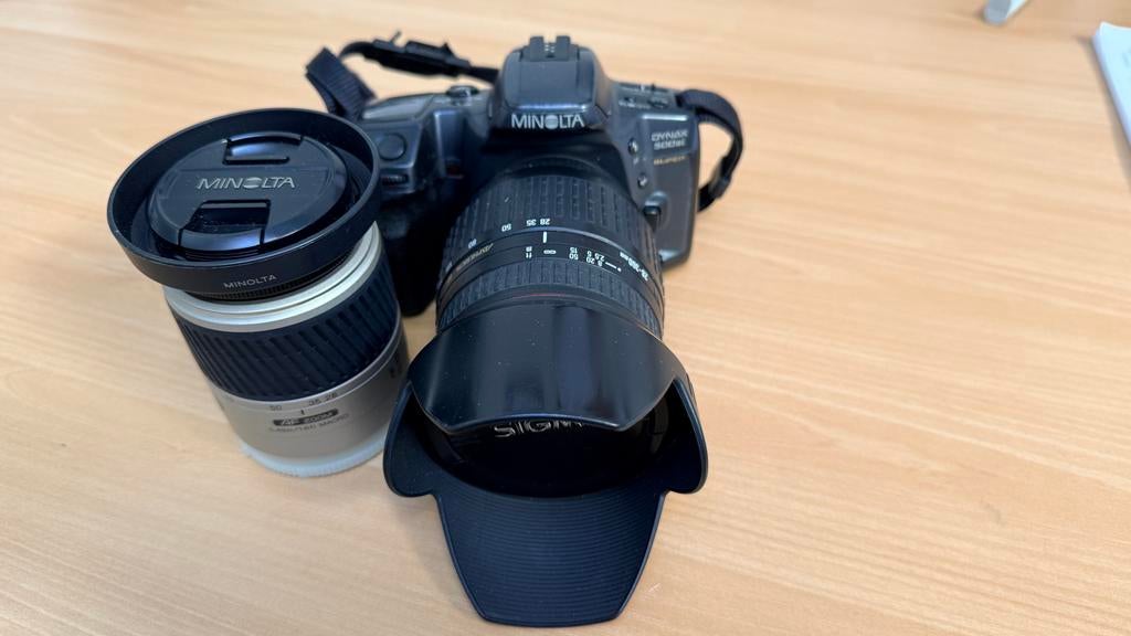 Minolta Dynax 500si analoge camera met 2 lenzen, Verzenden, Zo goed als nieuw, Spiegelreflex, Minolta
