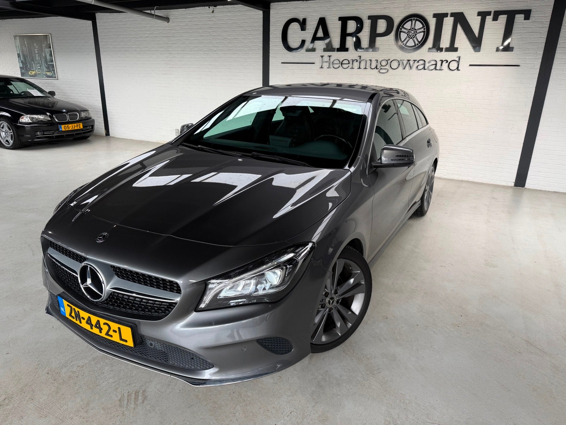 Mercedes-Benz CLA-klasse Shooting Brake 180 d Business Solut, Auto's, Gebruikt, 4 cilinders, Leder en Stof, Origineel Nederlands