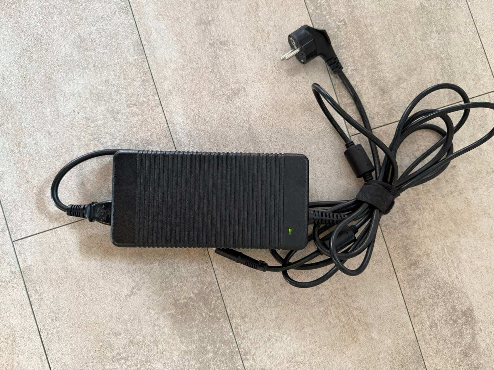 Originele HP adapter 230W 19.5V 11.8A pa-1231-66hh, Computers en Software, Laptop-opladers, Ophalen of Verzenden, Zo goed als nieuw