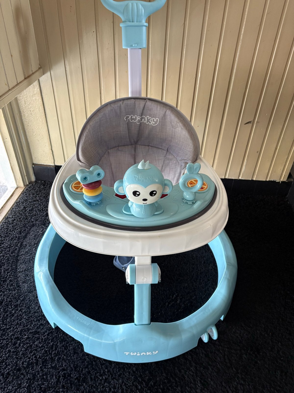 Twinky Baby Walker - Loopstoel met Speelgoed, Kinderen en Baby's, Ophalen, Zo goed als nieuw, Overige typen