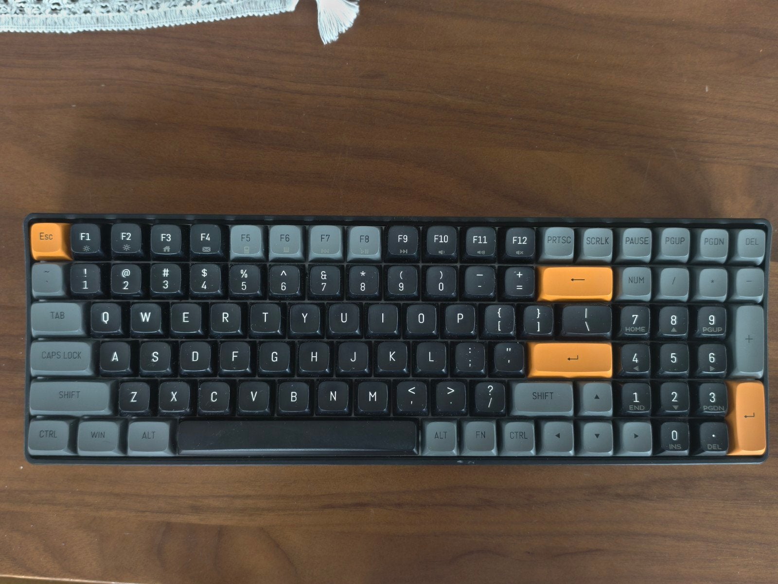Aigo A100 Mechanical Keyboard, Aigo, Oplaadbaar, Ophalen of Verzenden, Zo goed als nieuw
