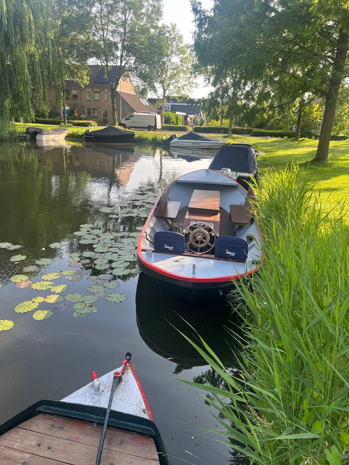 Gezellige Sloep met Tafel en Zitplaatsen, Ophalen, Diesel, Rondzit, Hout