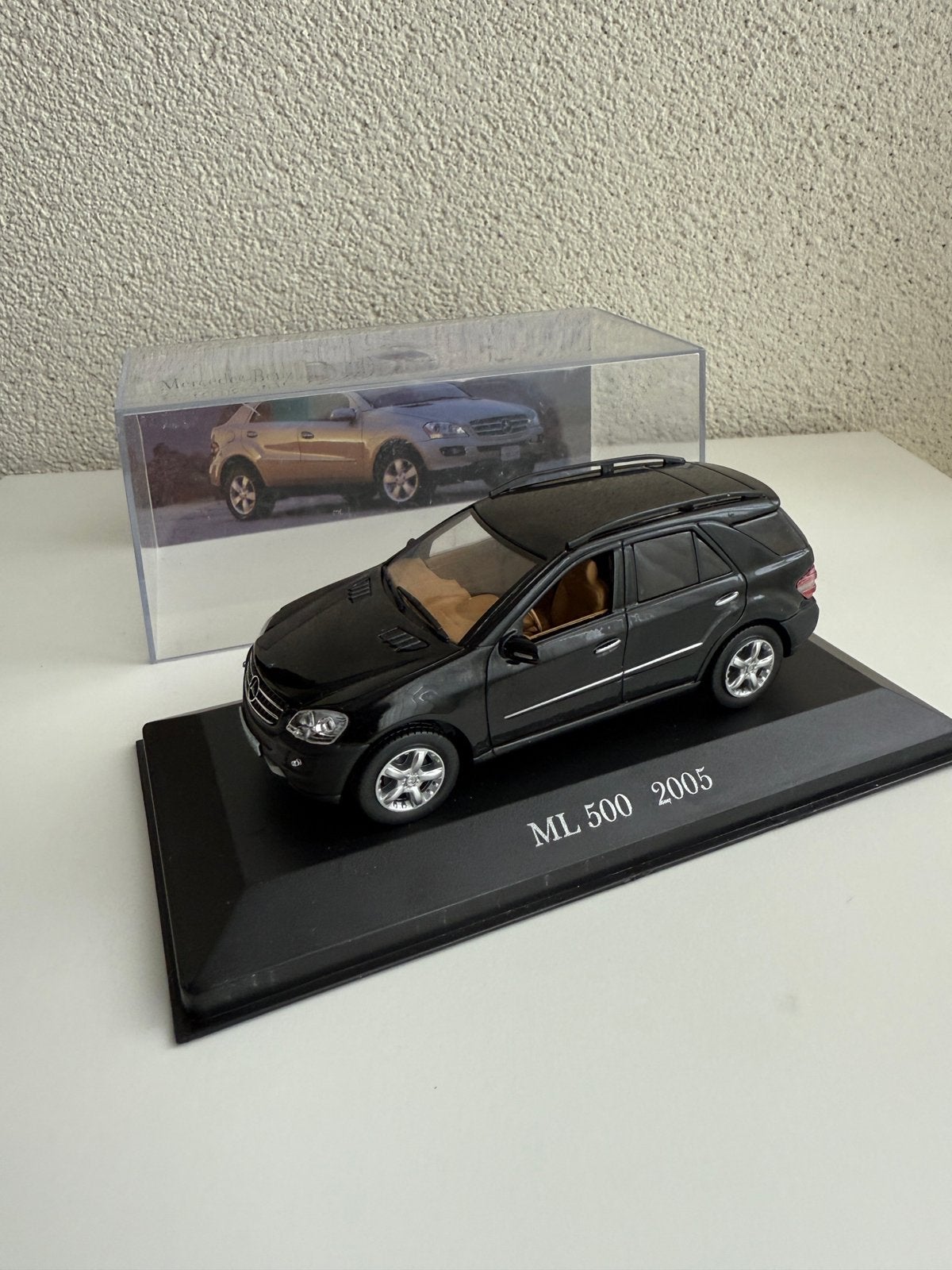 Mercedes ML 500 2005 1:43 zeer mooi model!, Hobby en Vrije tijd, Ophalen of Verzenden, Zo goed als nieuw