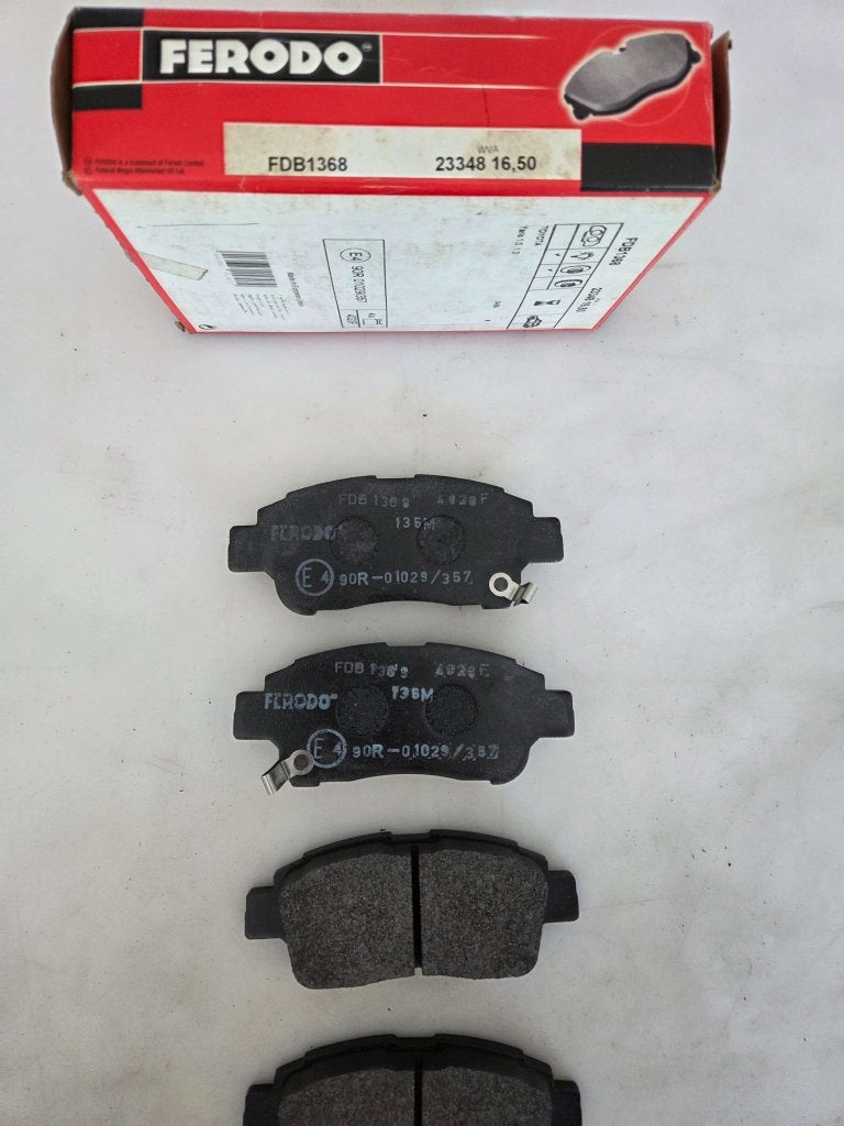 Set Remblokken Toyota Yaris, Niet ingevuld, Niet ingevuld, Ophalen of Verzenden, Oldtimer onderdelen